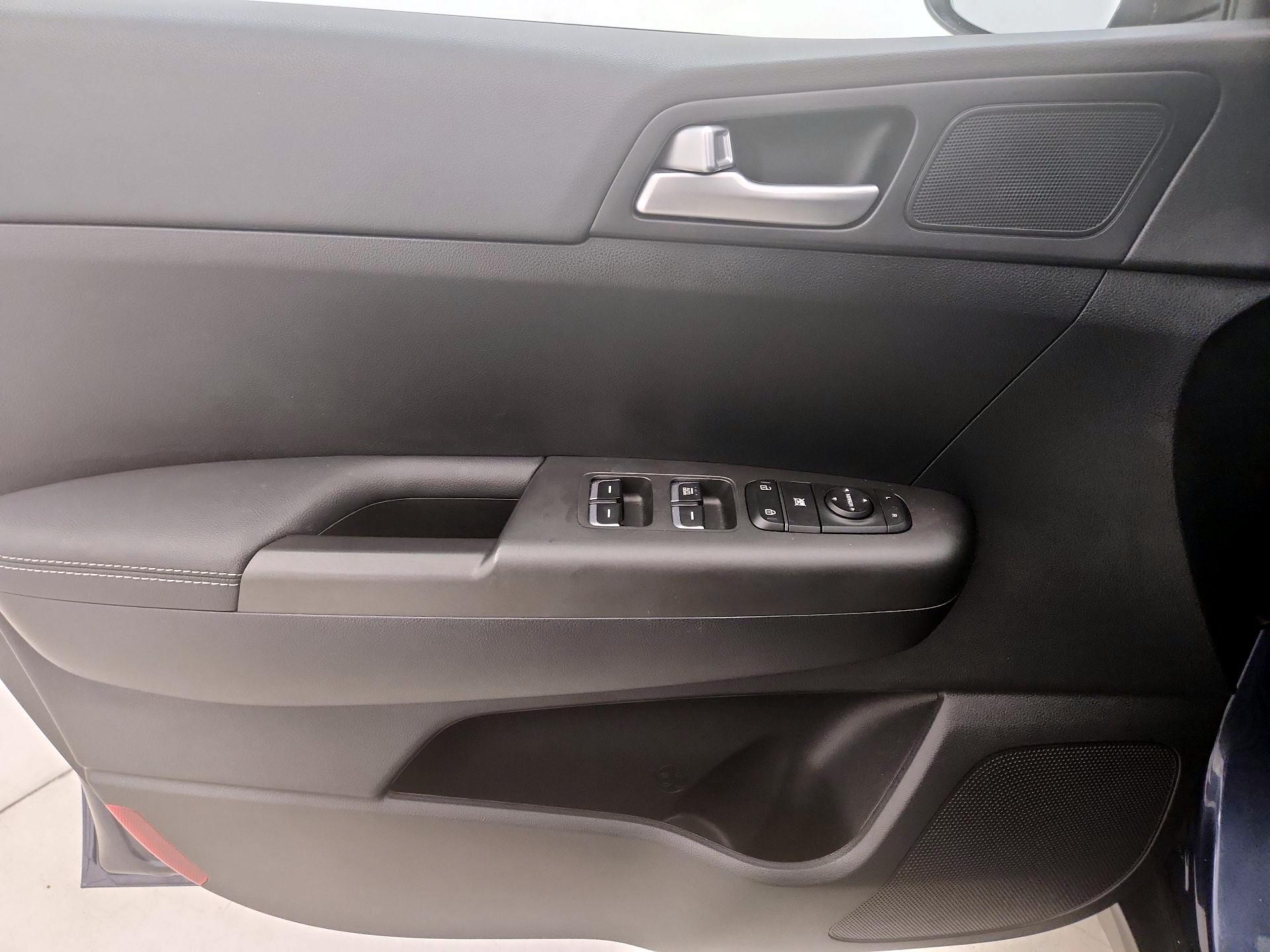 Thumbnail: 2021 Kia Sportage - 12
