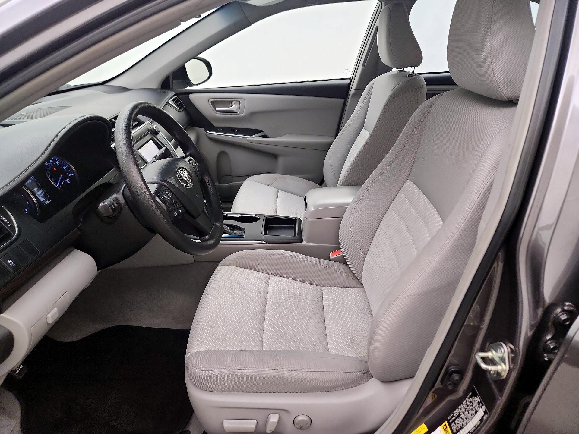 Thumbnail: 2016 Toyota Camry - 11