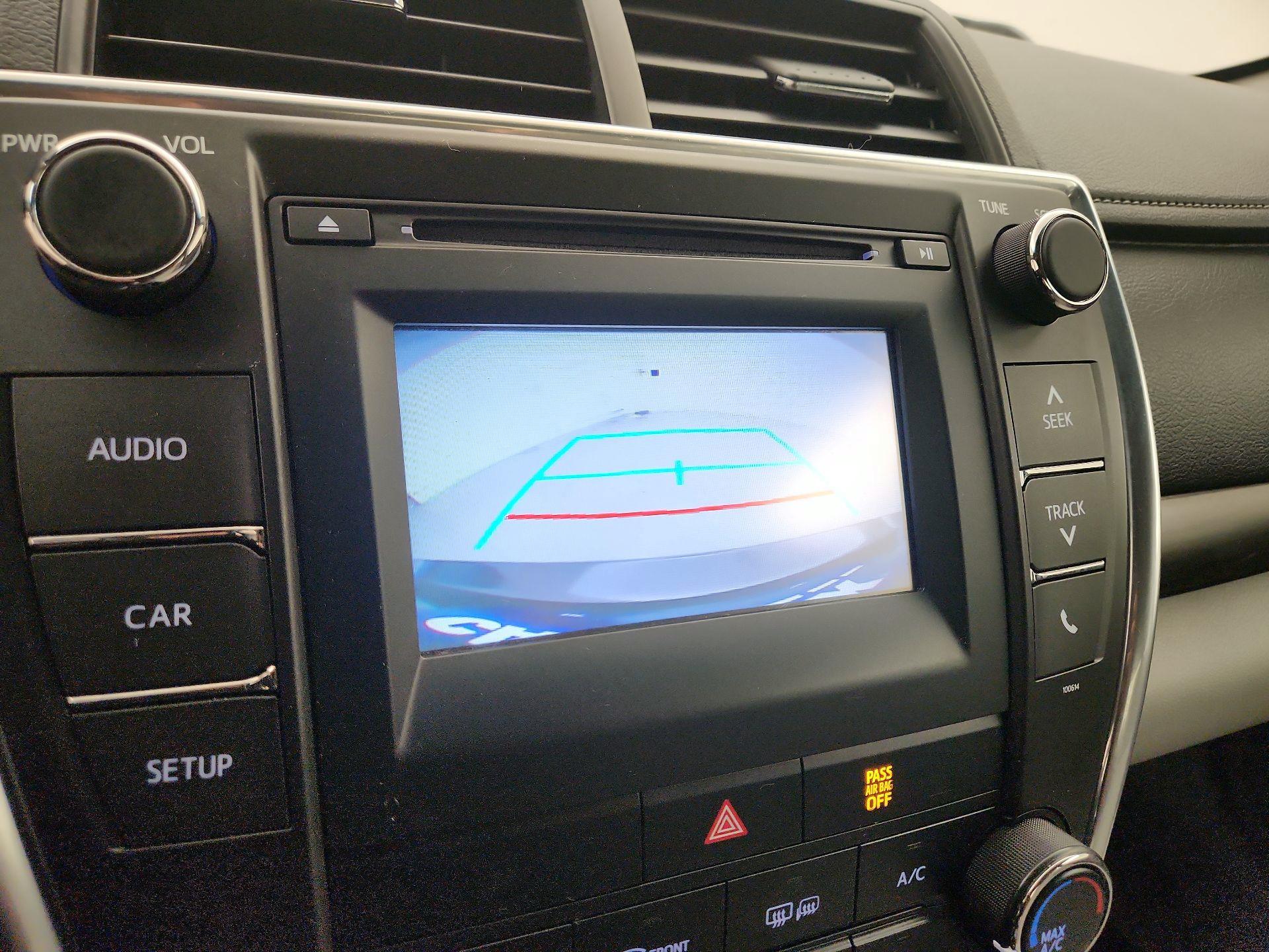 Thumbnail: 2016 Toyota Camry - 14