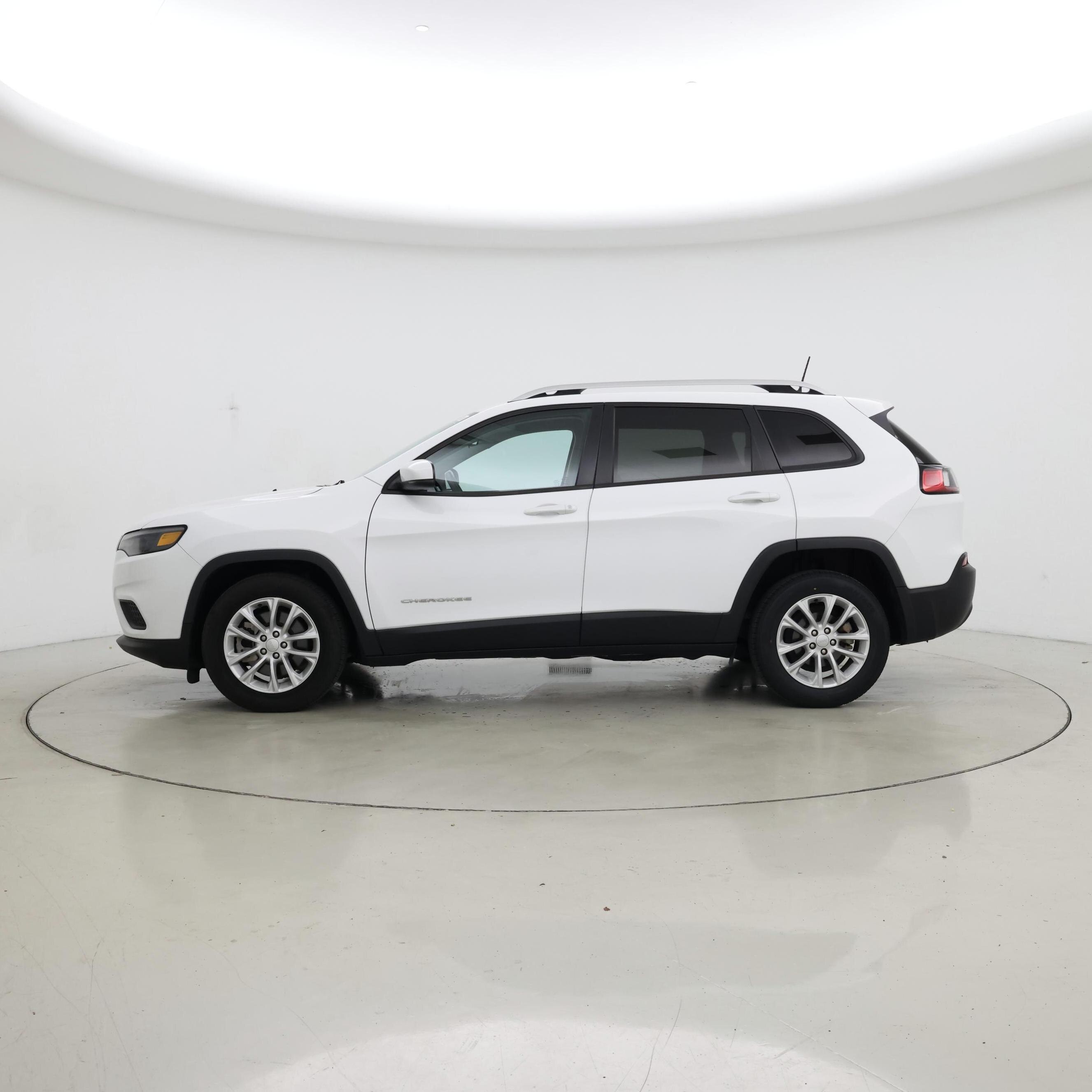 Thumbnail: 2021 Jeep Cherokee - 3