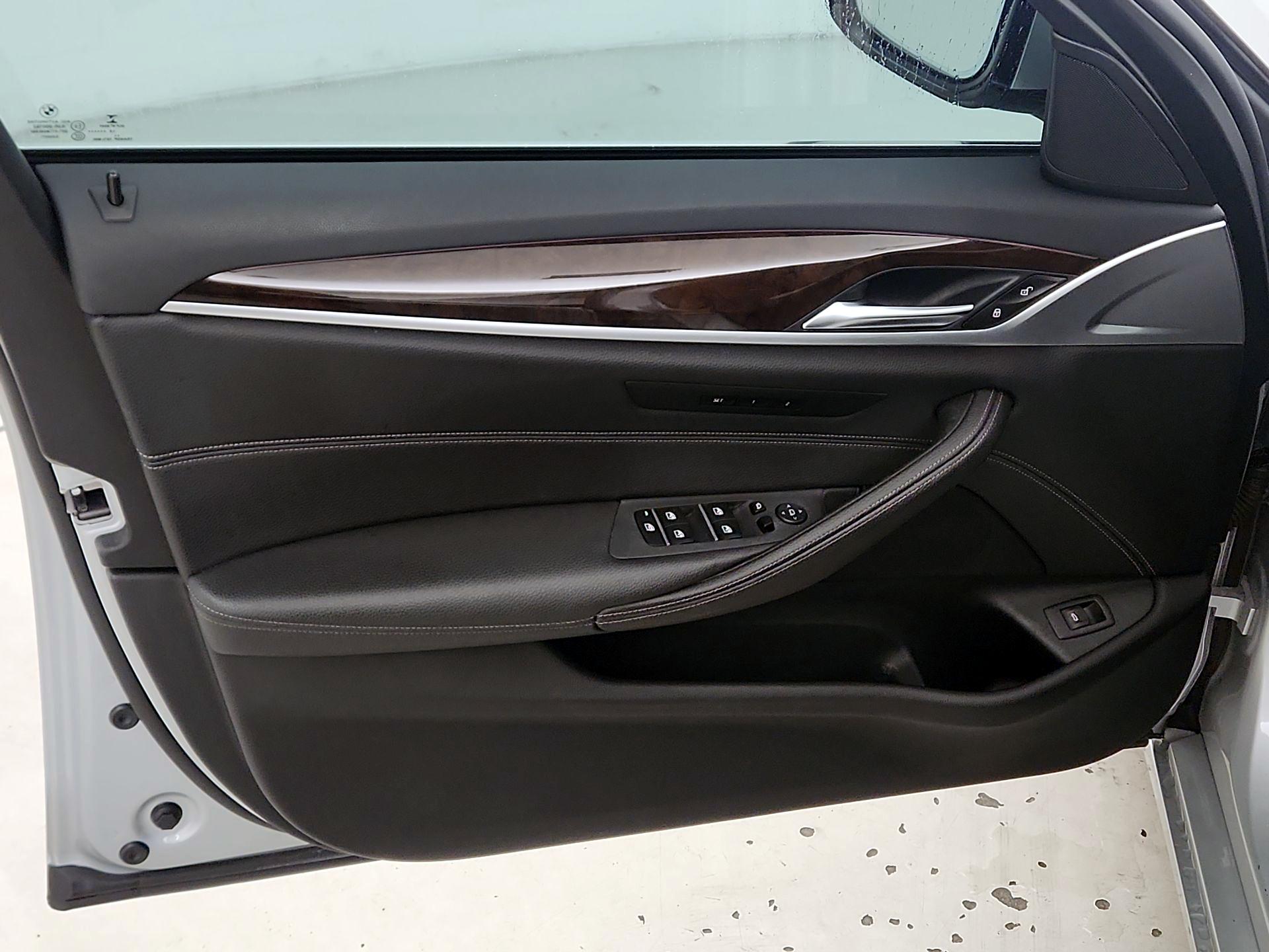 Thumbnail: 2019 BMW 5 Series - 12