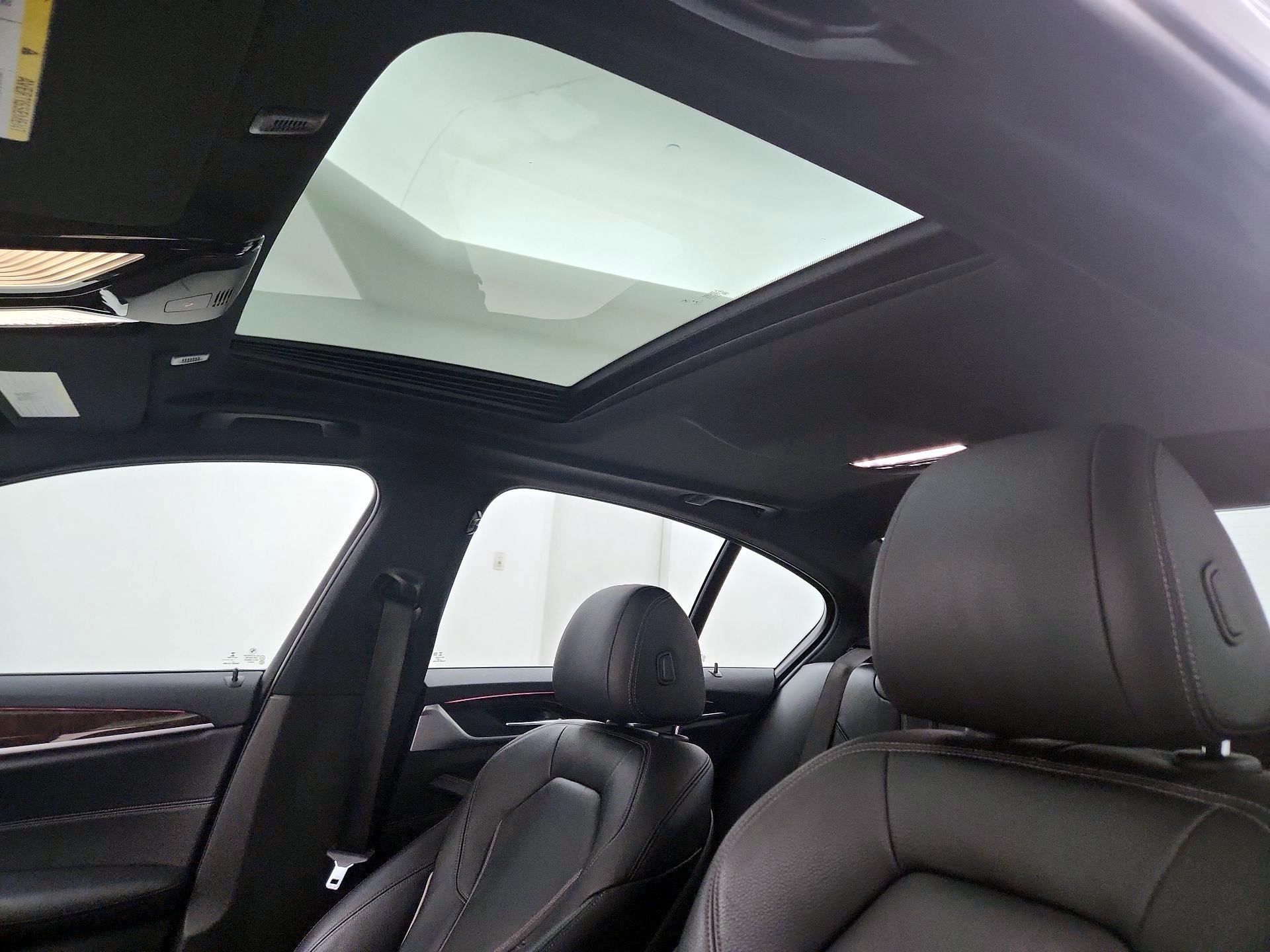 Thumbnail: 2019 BMW 5 Series - 20