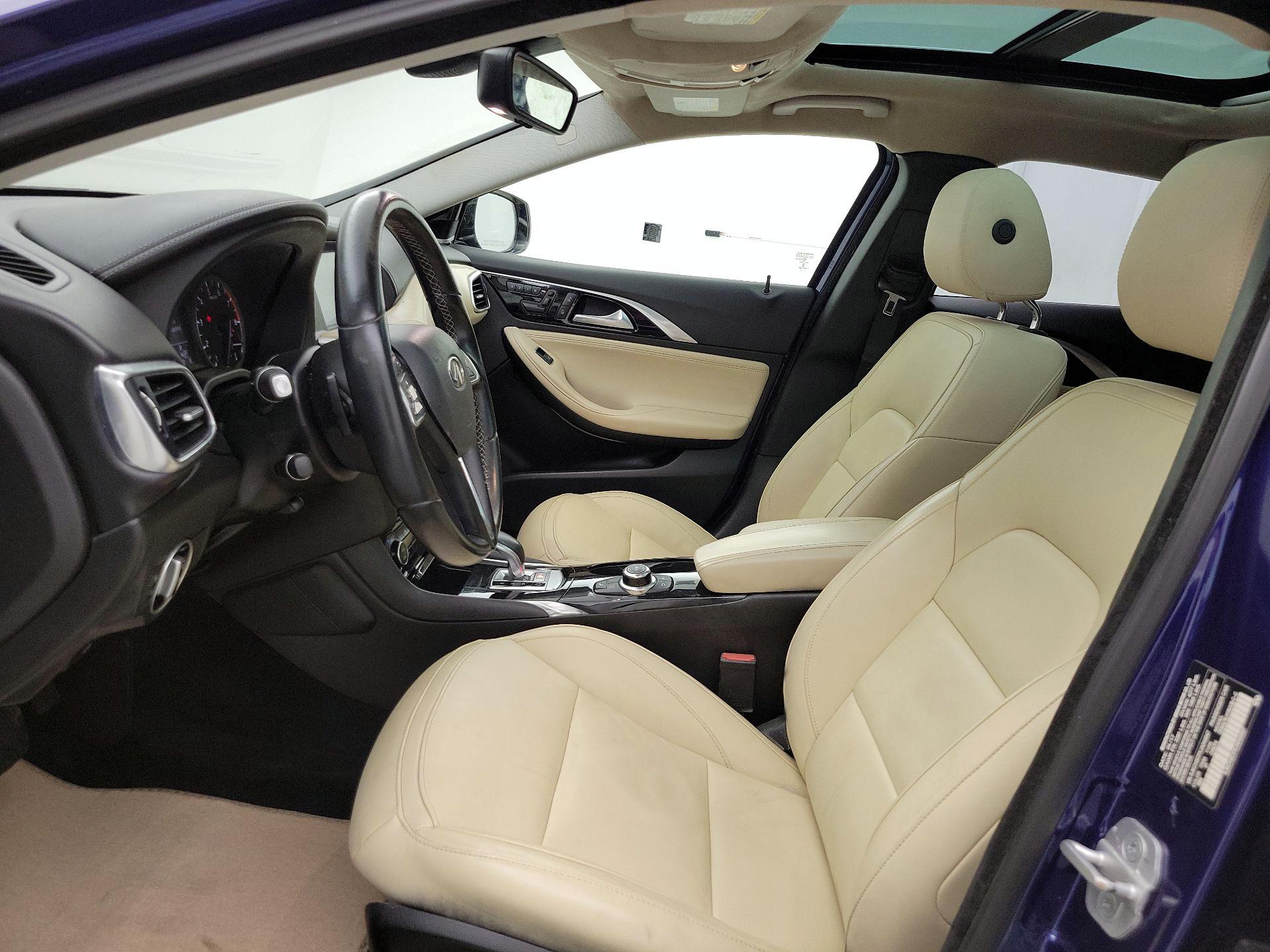 Thumbnail: 2018 INFINITI QX30 - 11