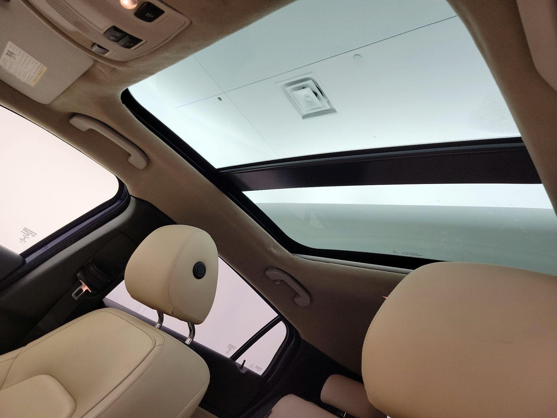 Thumbnail: 2018 INFINITI QX30 - 19
