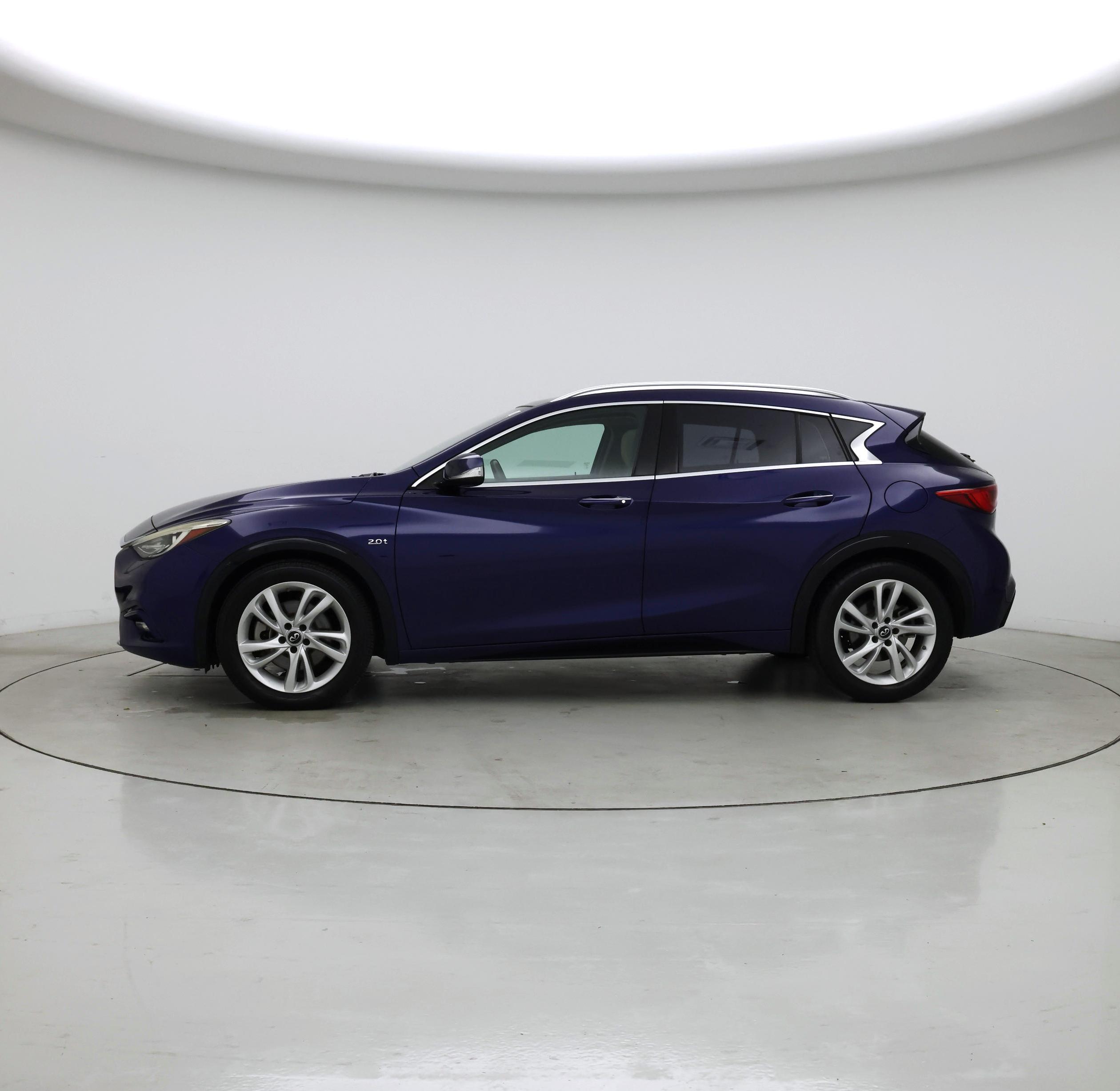 Thumbnail: 2018 INFINITI QX30 - 3