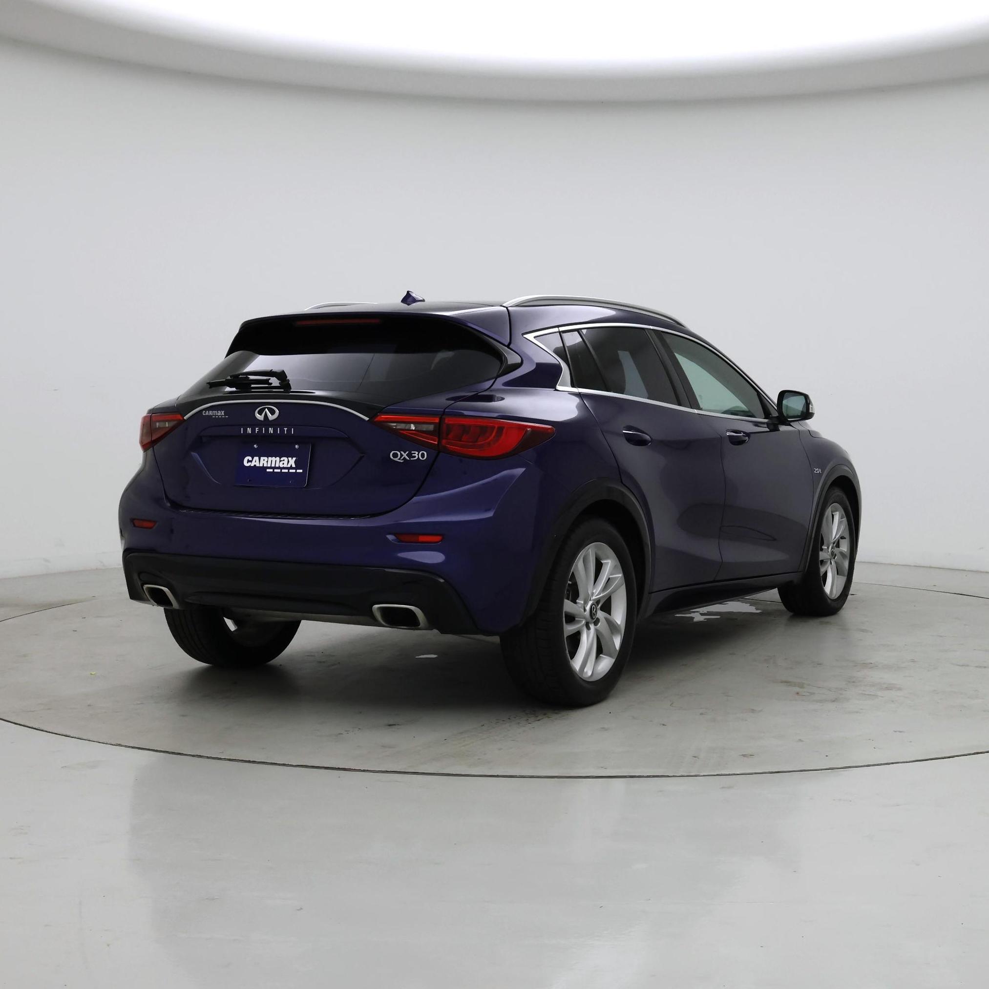 Thumbnail: 2018 INFINITI QX30 - 8