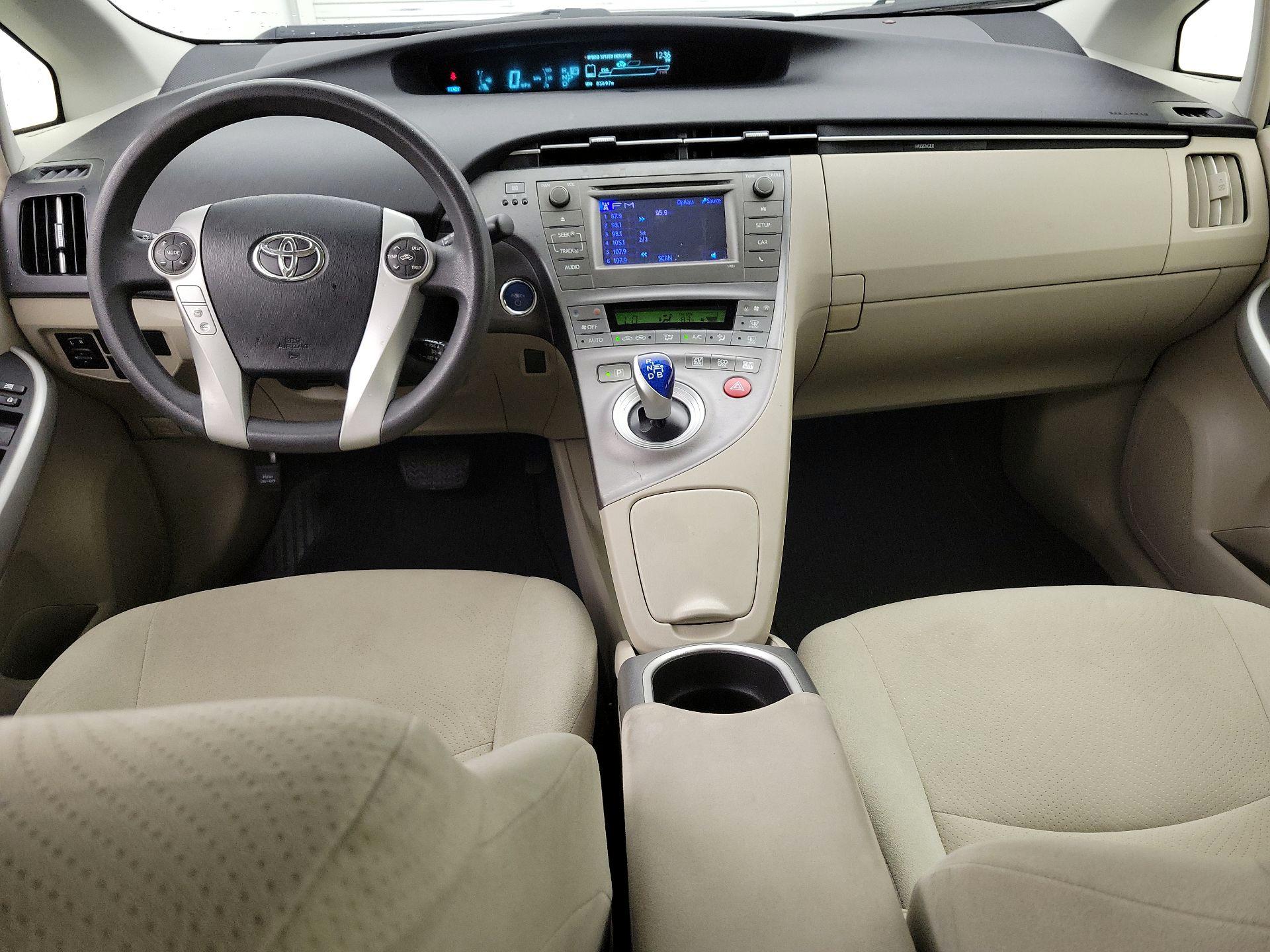 Thumbnail: 2014 Toyota Prius - 9