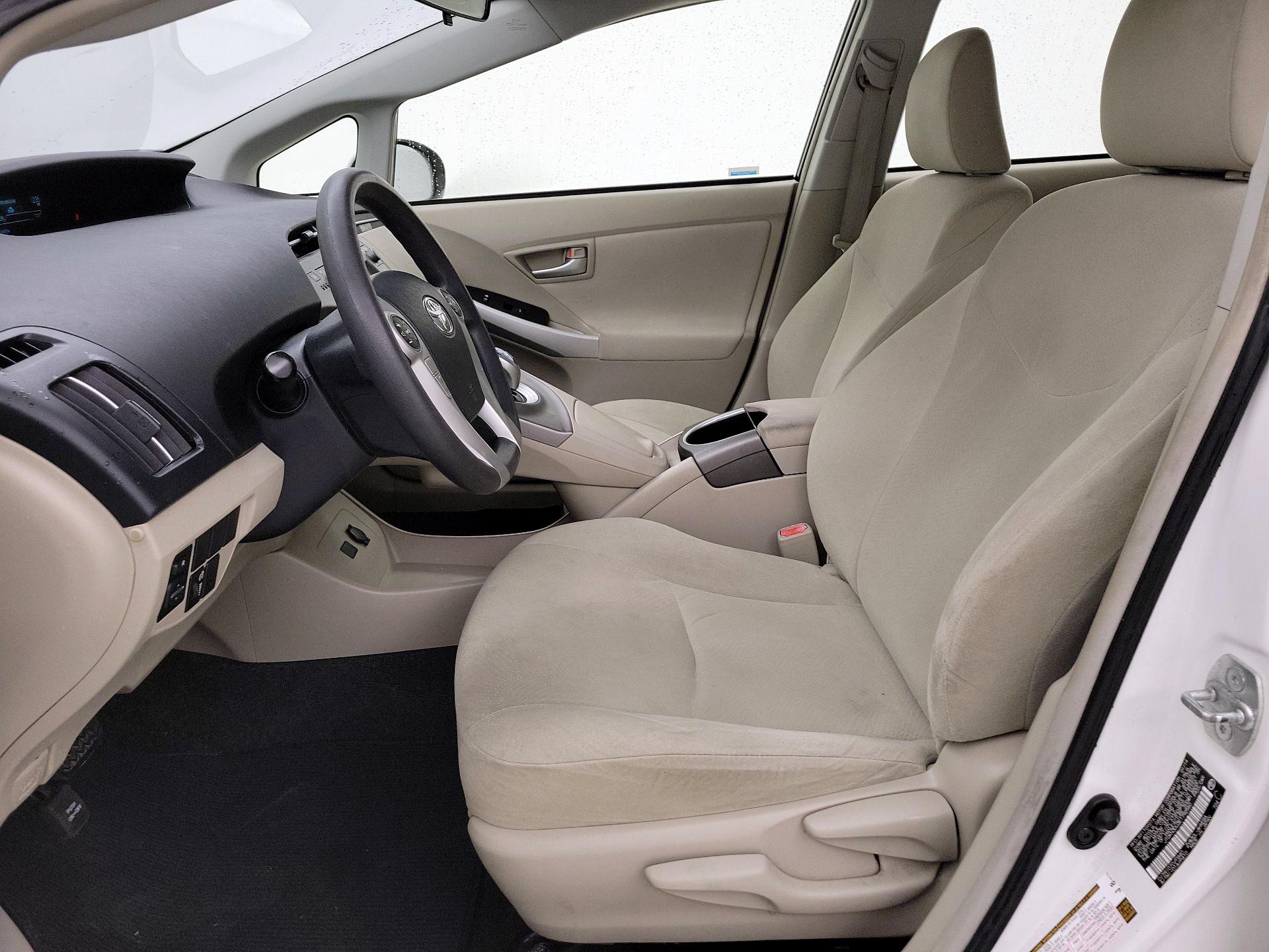 Thumbnail: 2014 Toyota Prius - 11