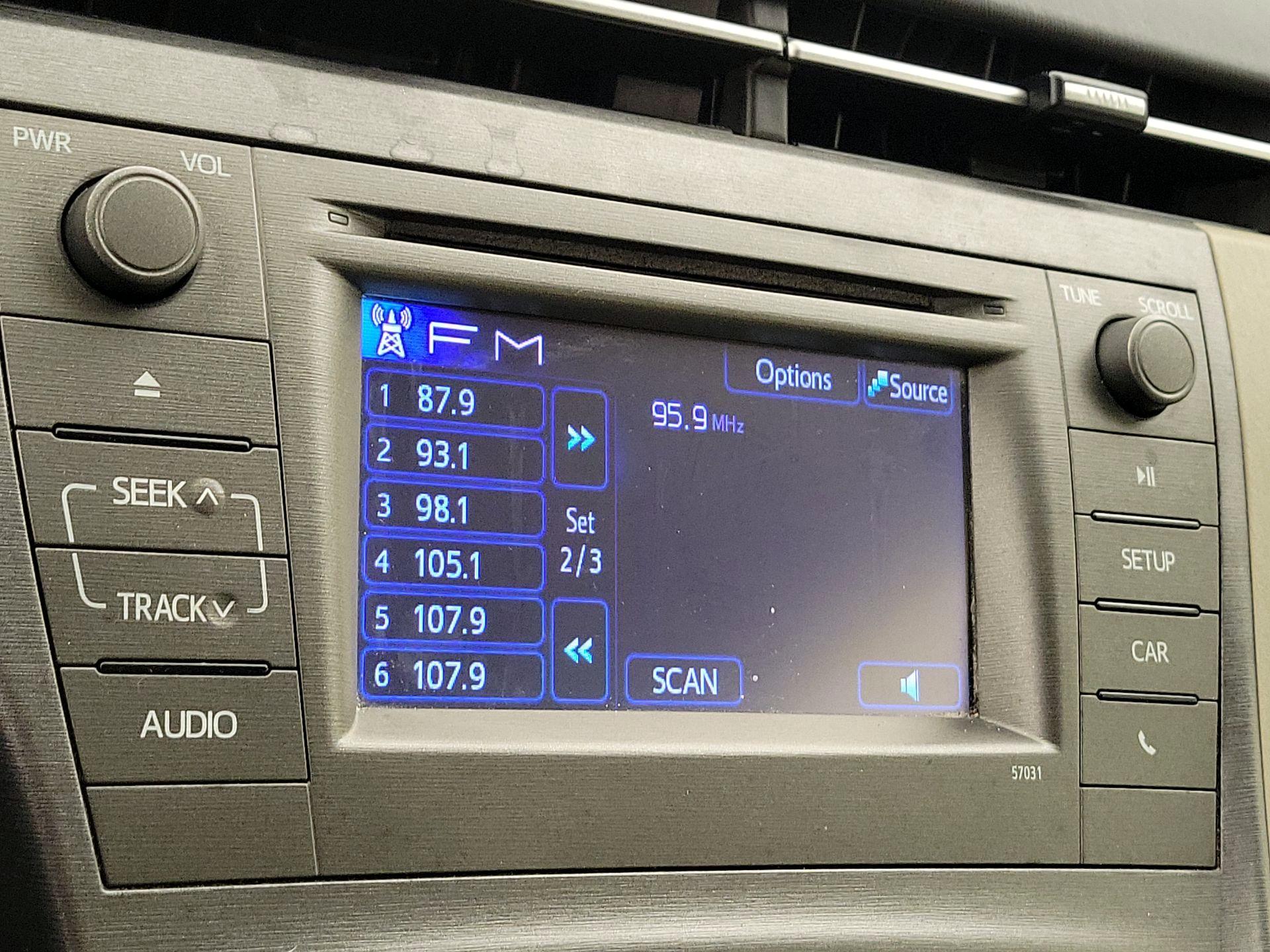 Thumbnail: 2014 Toyota Prius - 14