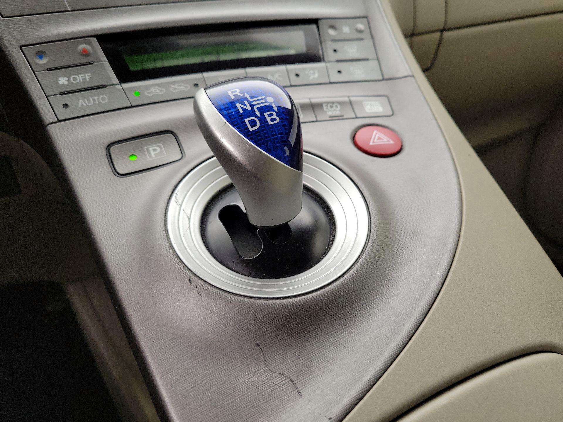 Thumbnail: 2014 Toyota Prius - 16