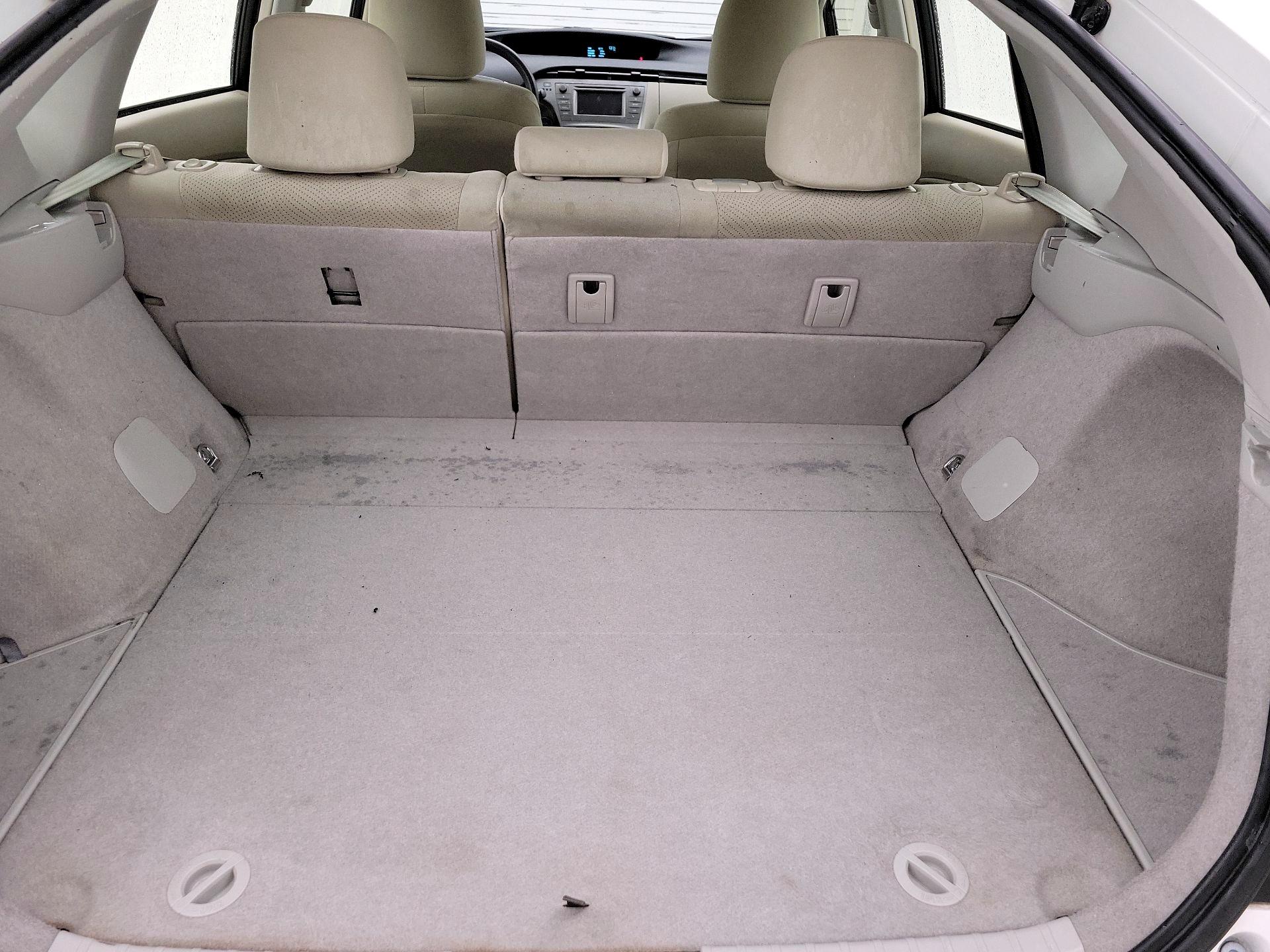 Thumbnail: 2014 Toyota Prius - 19