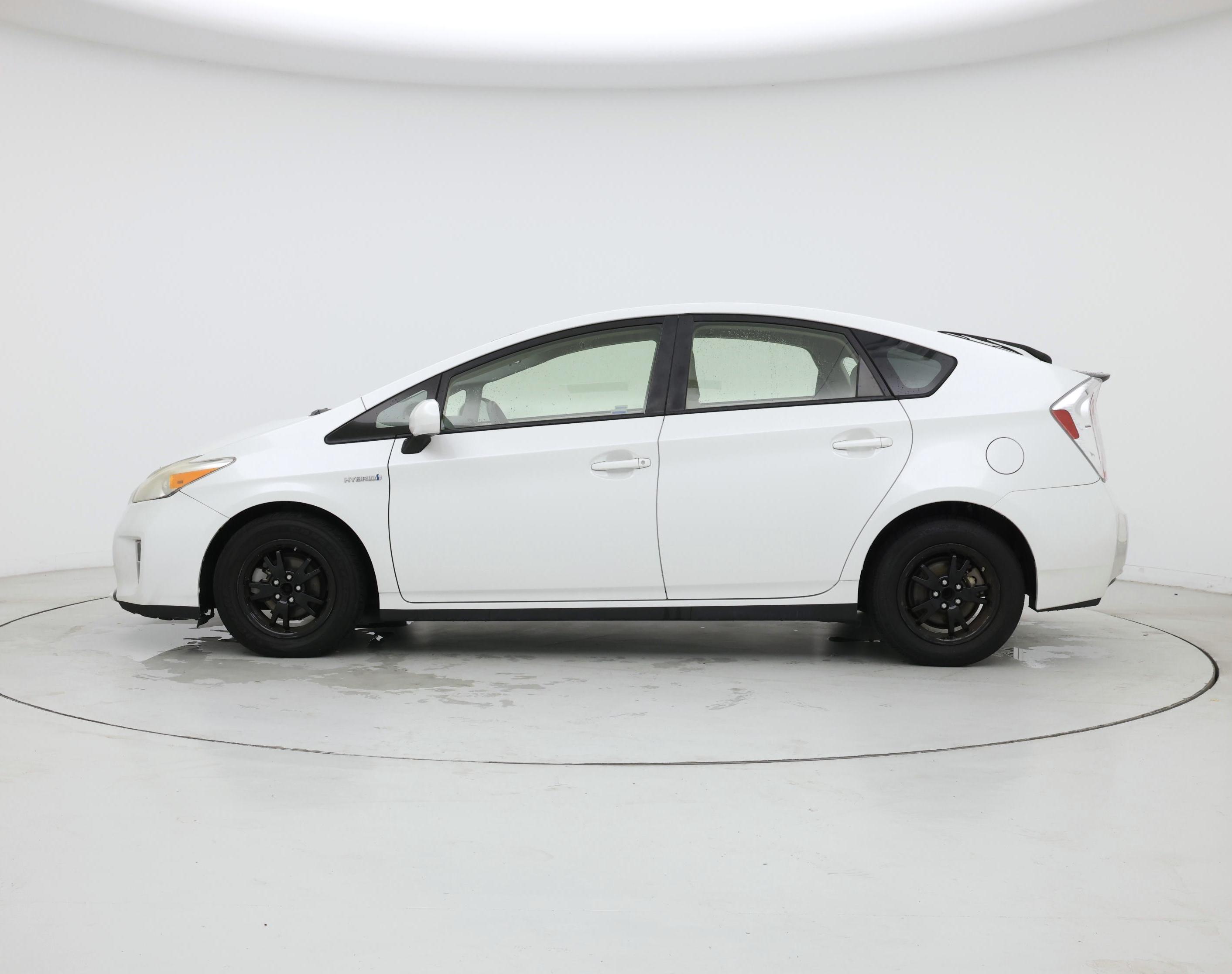 Thumbnail: 2014 Toyota Prius - 3