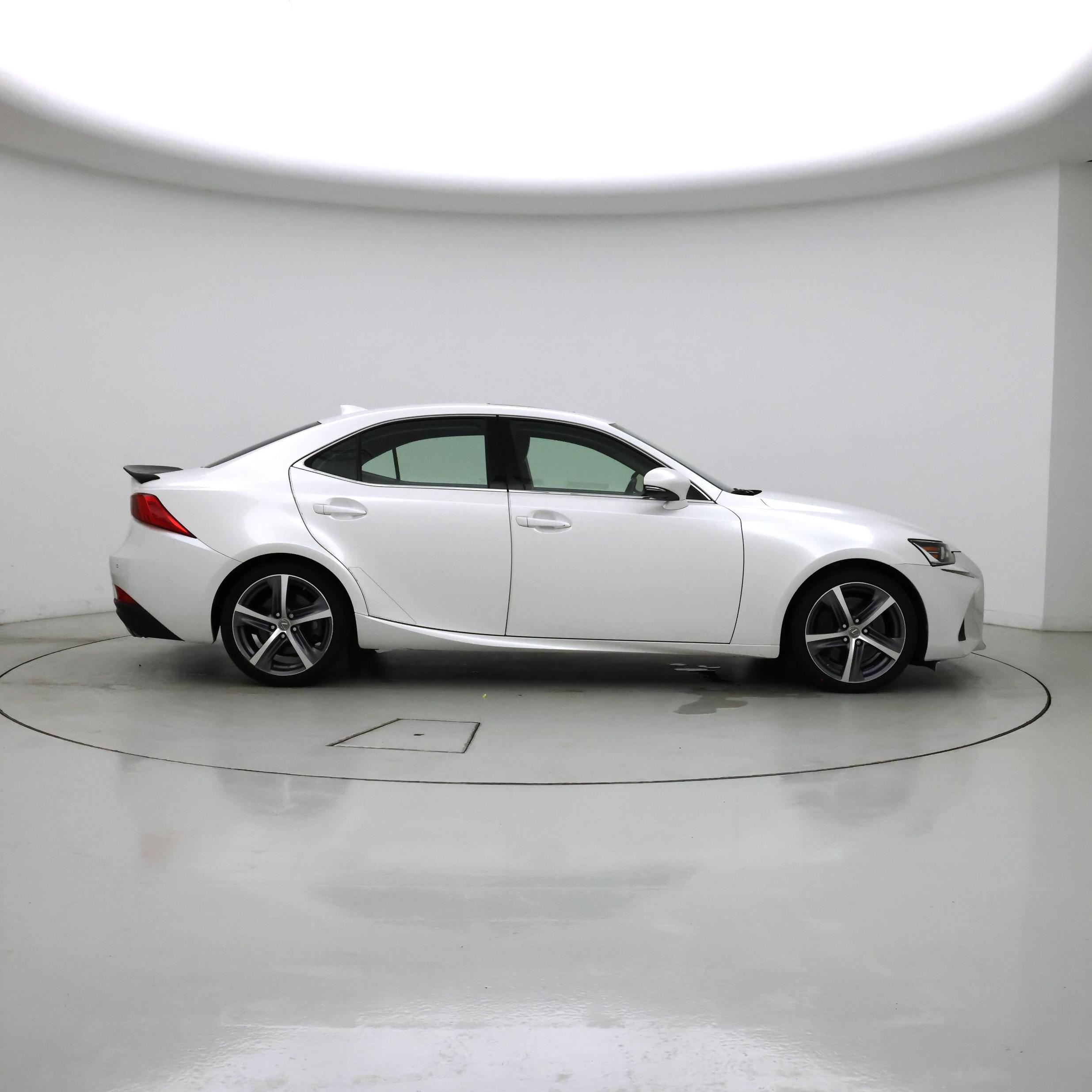 Thumbnail: 2018 Lexus IS - 7