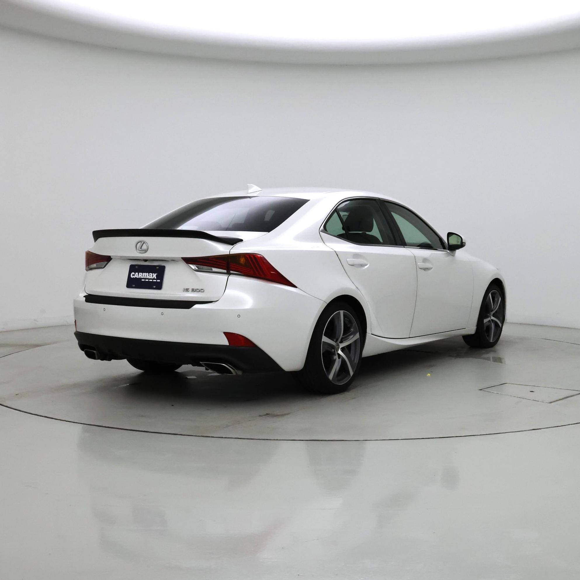 Thumbnail: 2018 Lexus IS - 8