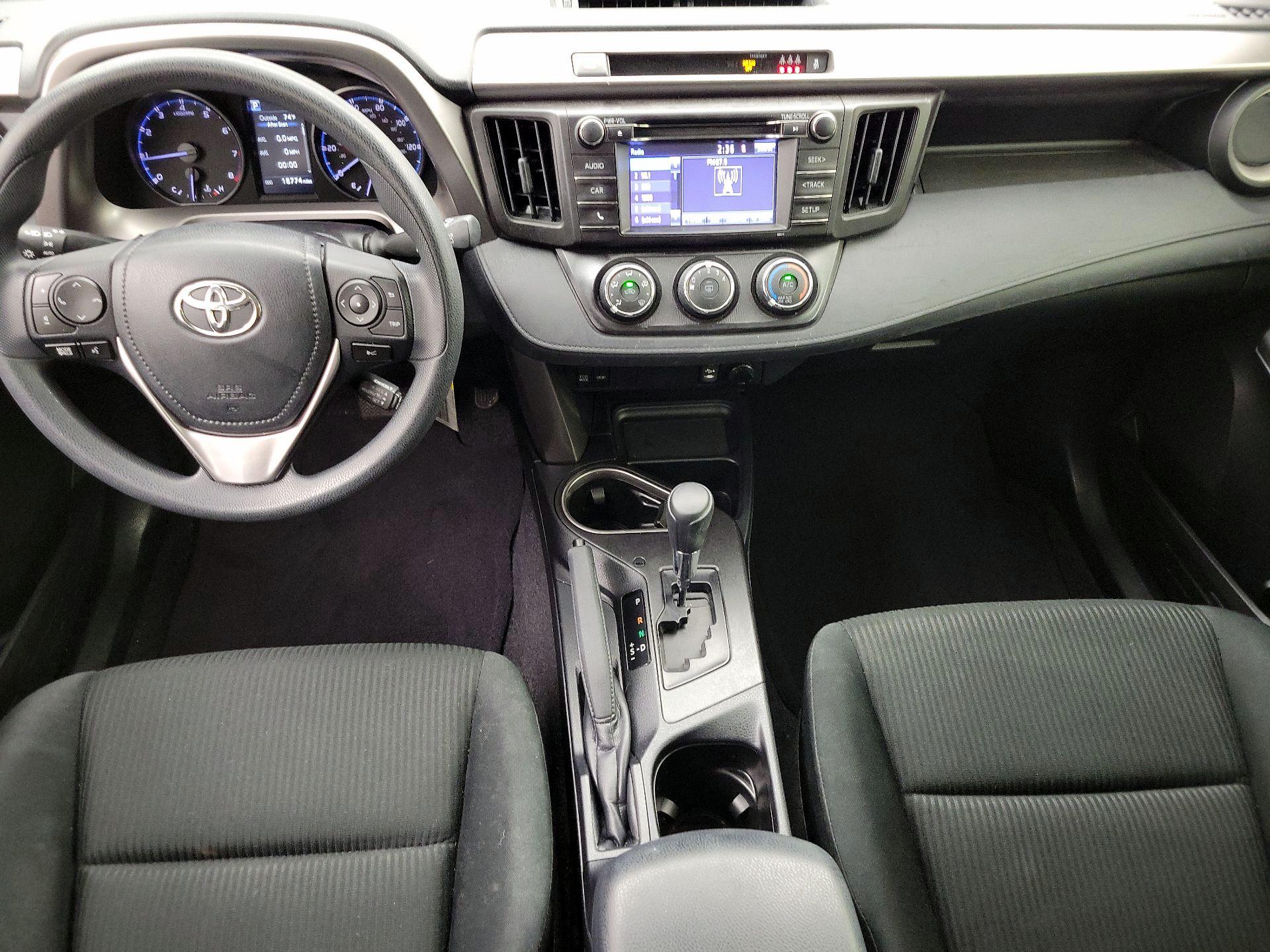 Thumbnail: 2018 Toyota RAV4 - 9