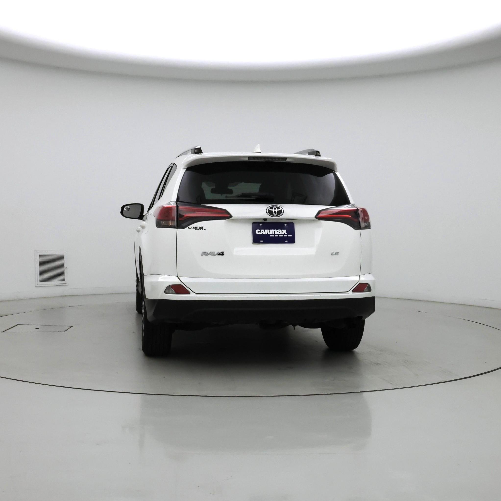 Thumbnail: 2018 Toyota RAV4 - 6