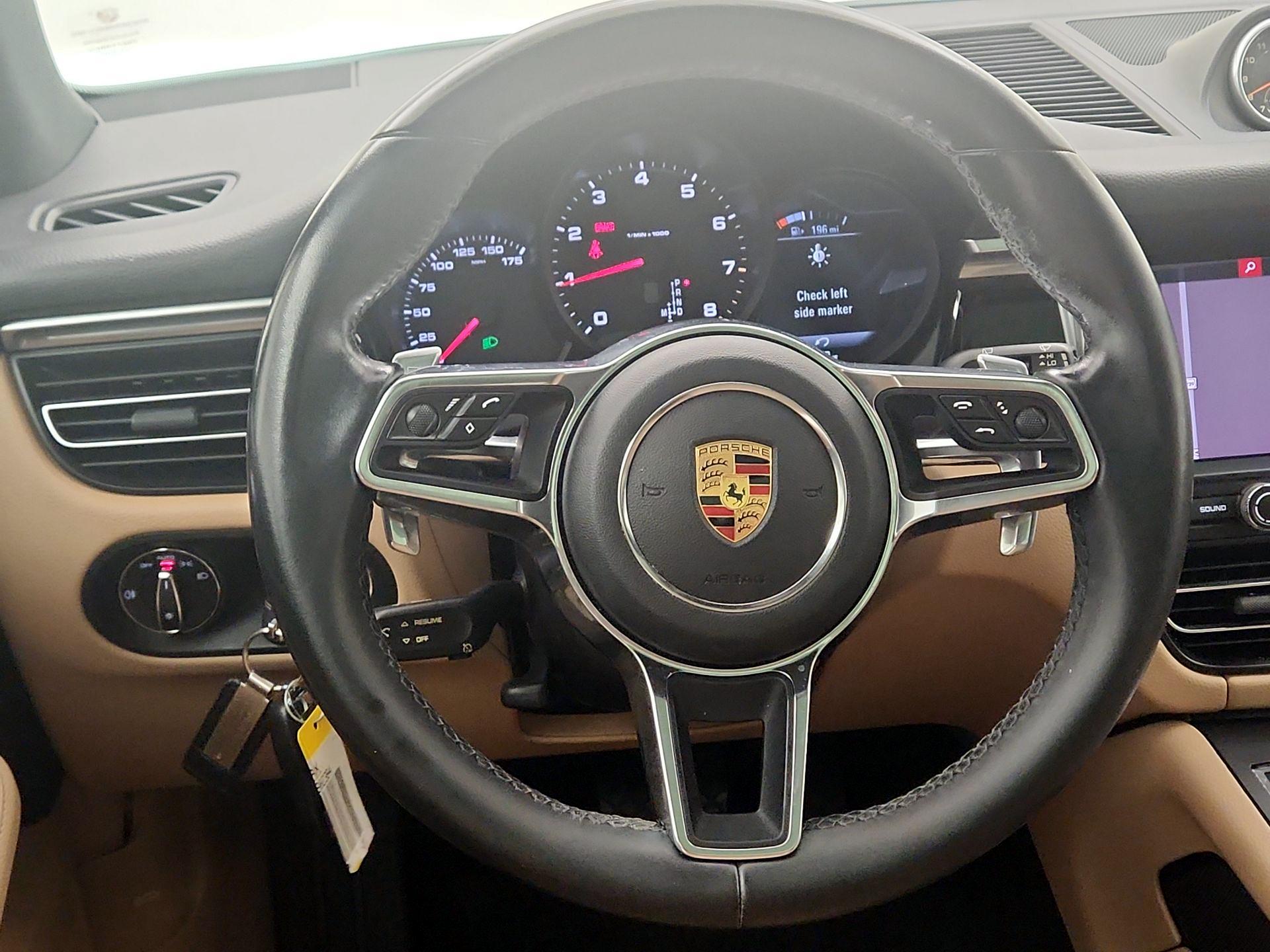 Thumbnail: 2019 Porsche Macan - 10