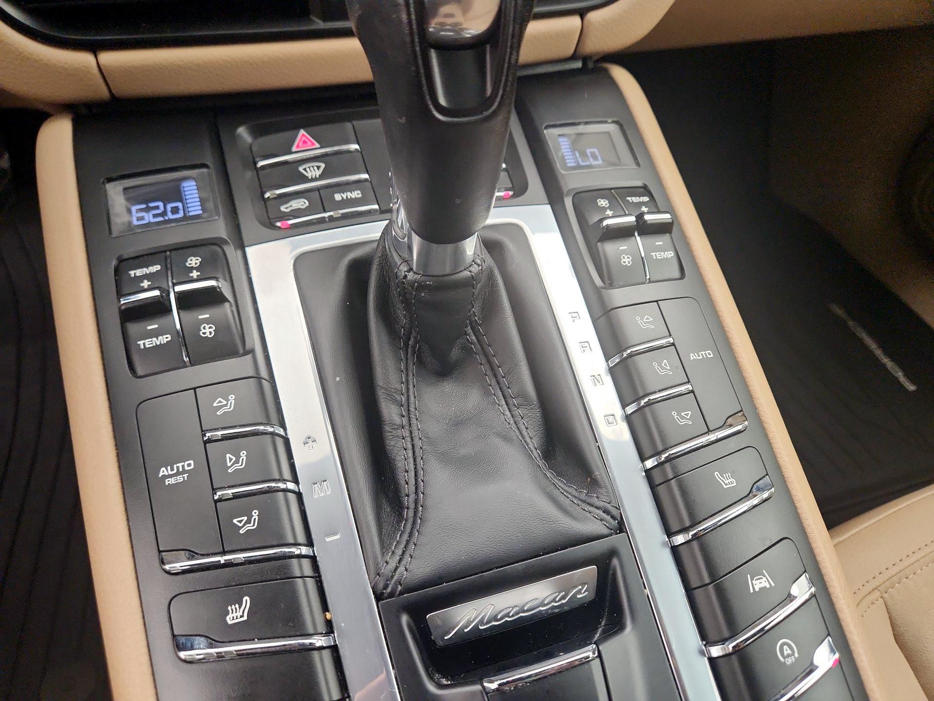 Thumbnail: 2019 Porsche Macan - 17