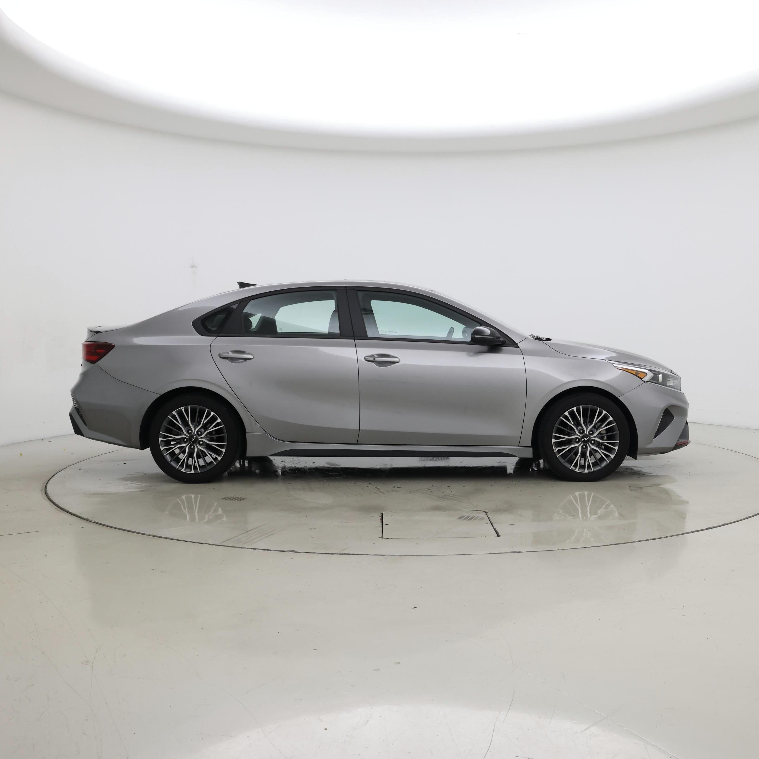 Thumbnail: 2023 Kia Forte - 7