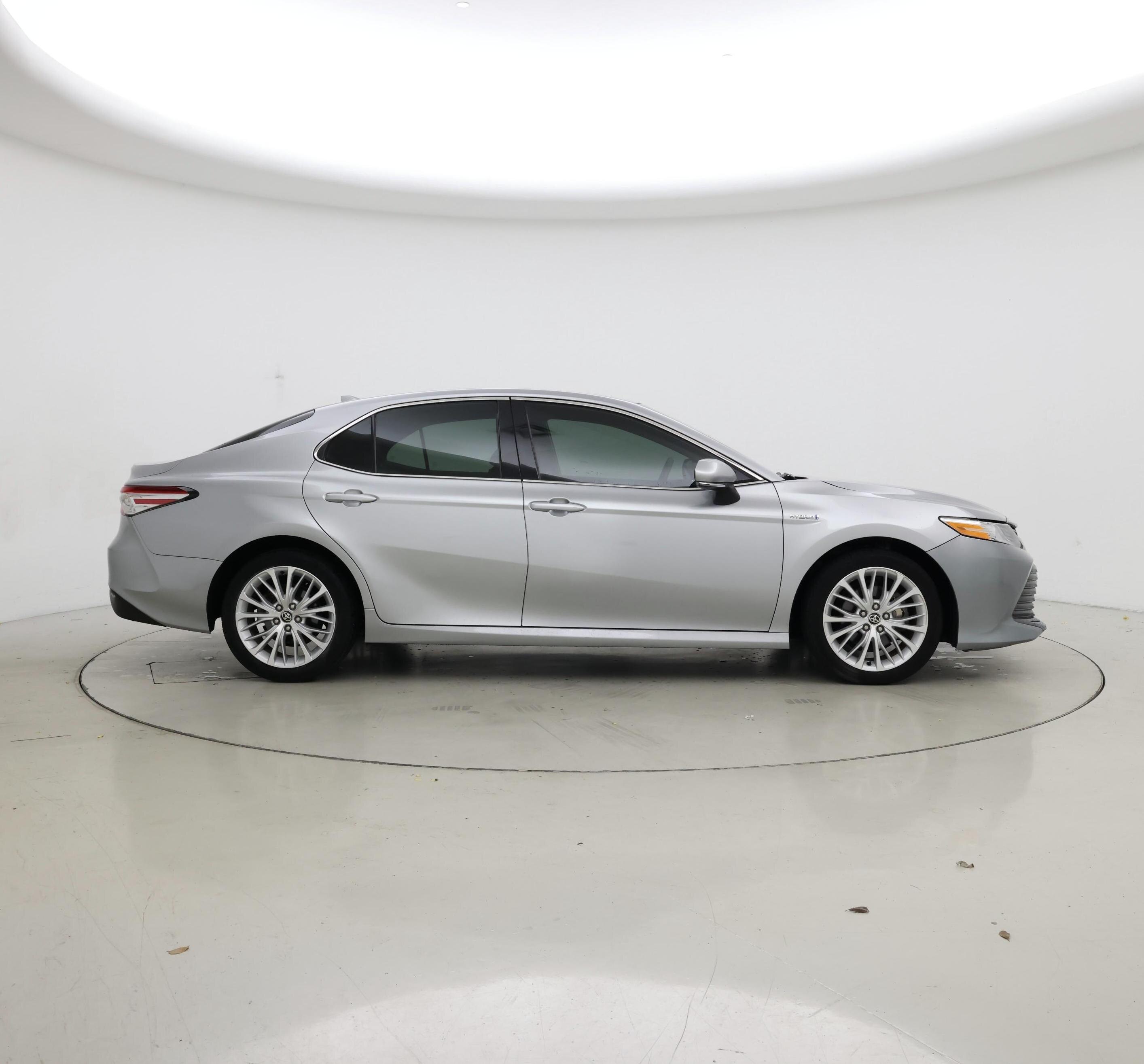 Thumbnail: 2020 Toyota Camry - 7