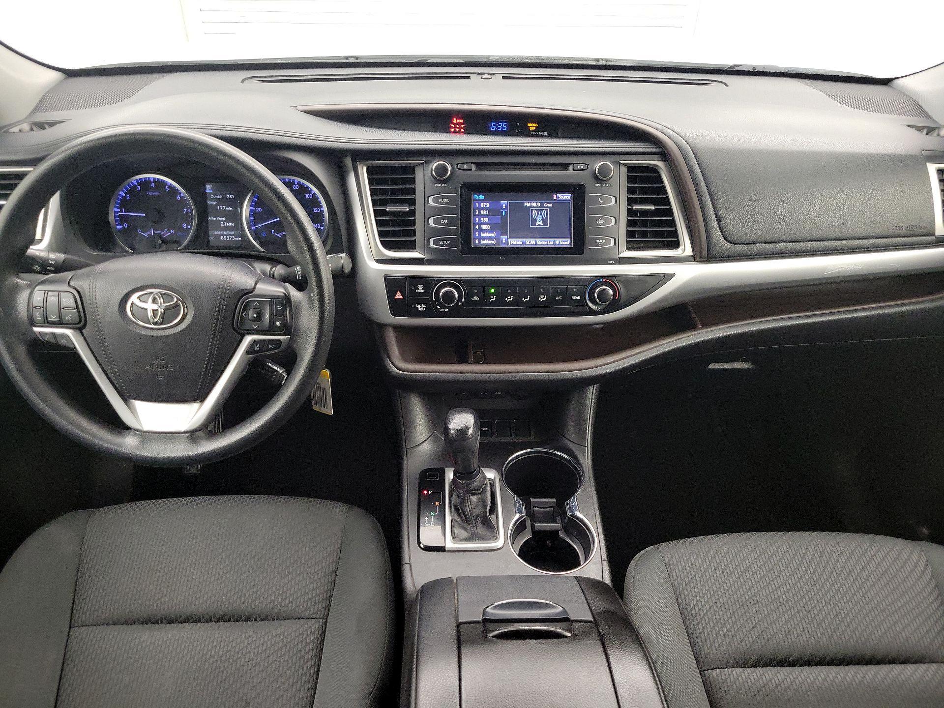 Thumbnail: 2019 Toyota Highlander - 9
