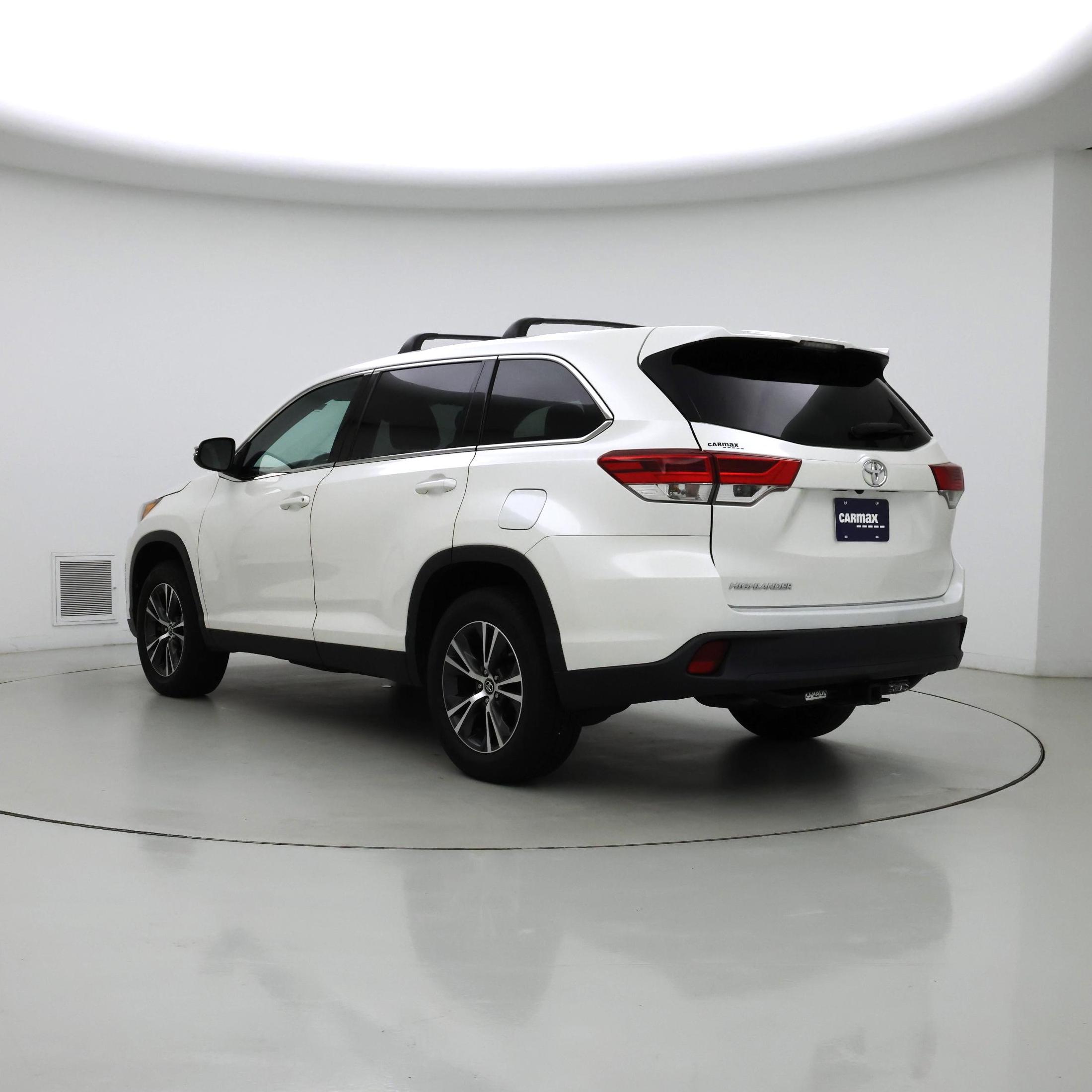 Thumbnail: 2019 Toyota Highlander - 2