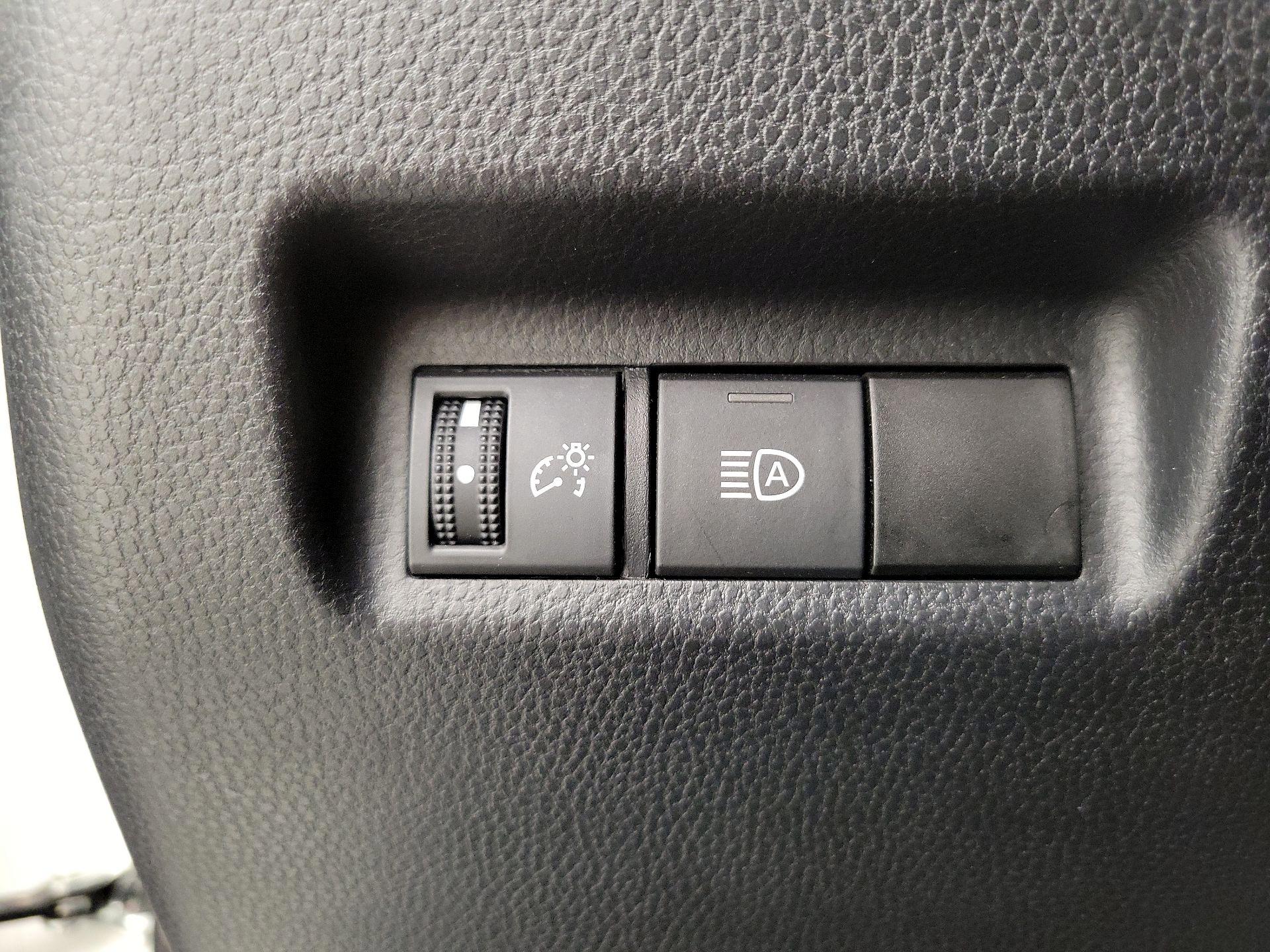Thumbnail: 2021 Toyota RAV4 - 13