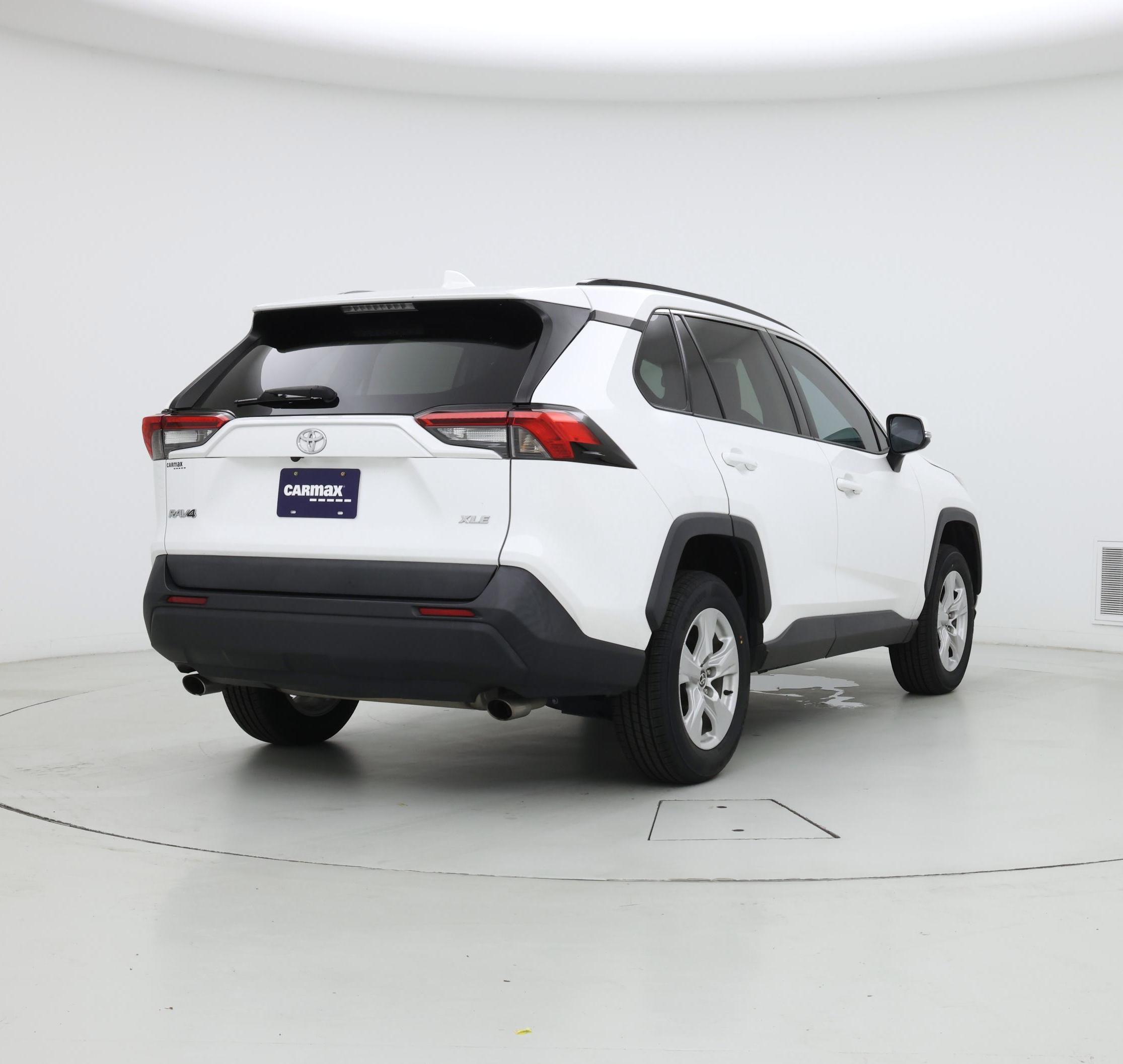 Thumbnail: 2021 Toyota RAV4 - 8