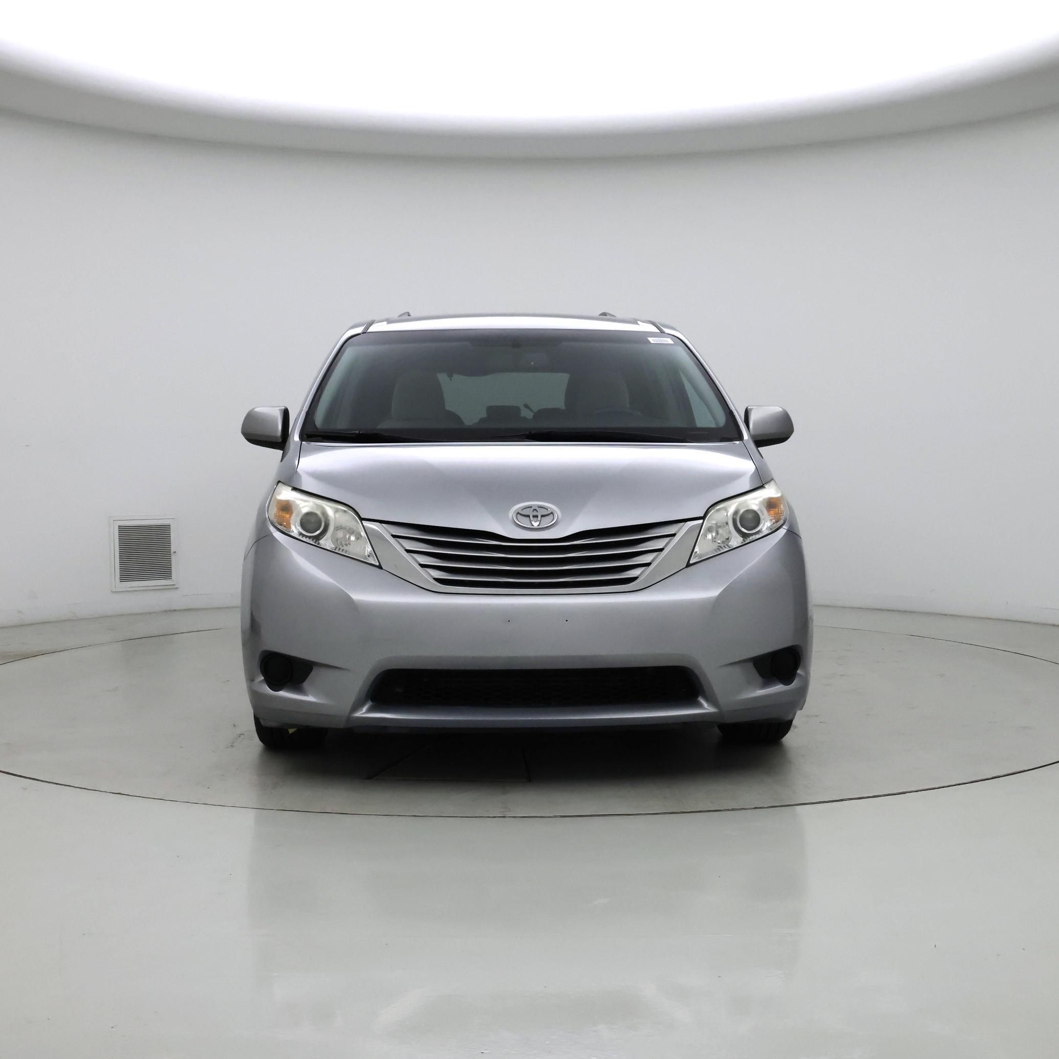 Thumbnail: 2017 Toyota Sienna - 5