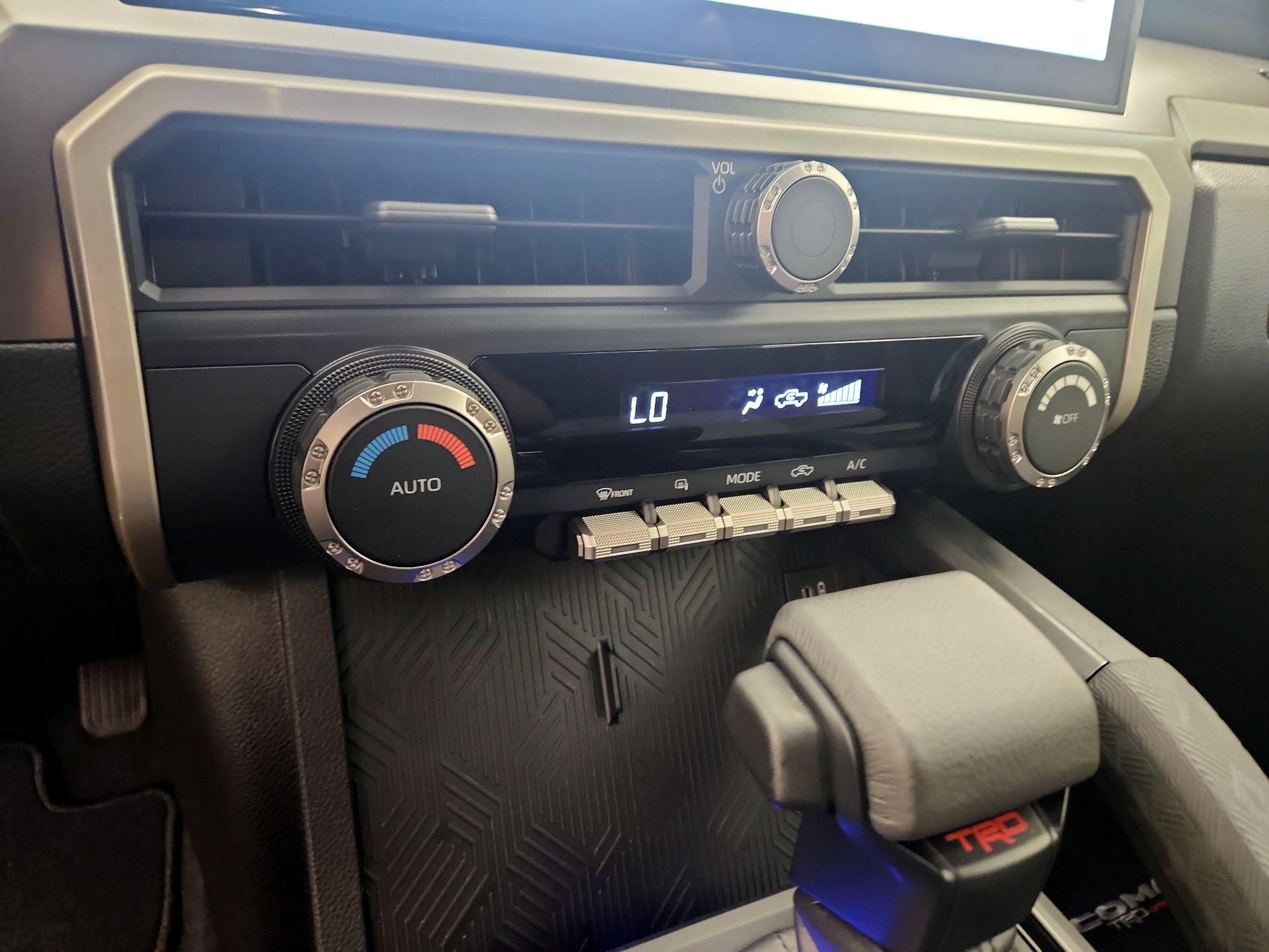 Thumbnail: 2024 Toyota Tacoma - 17