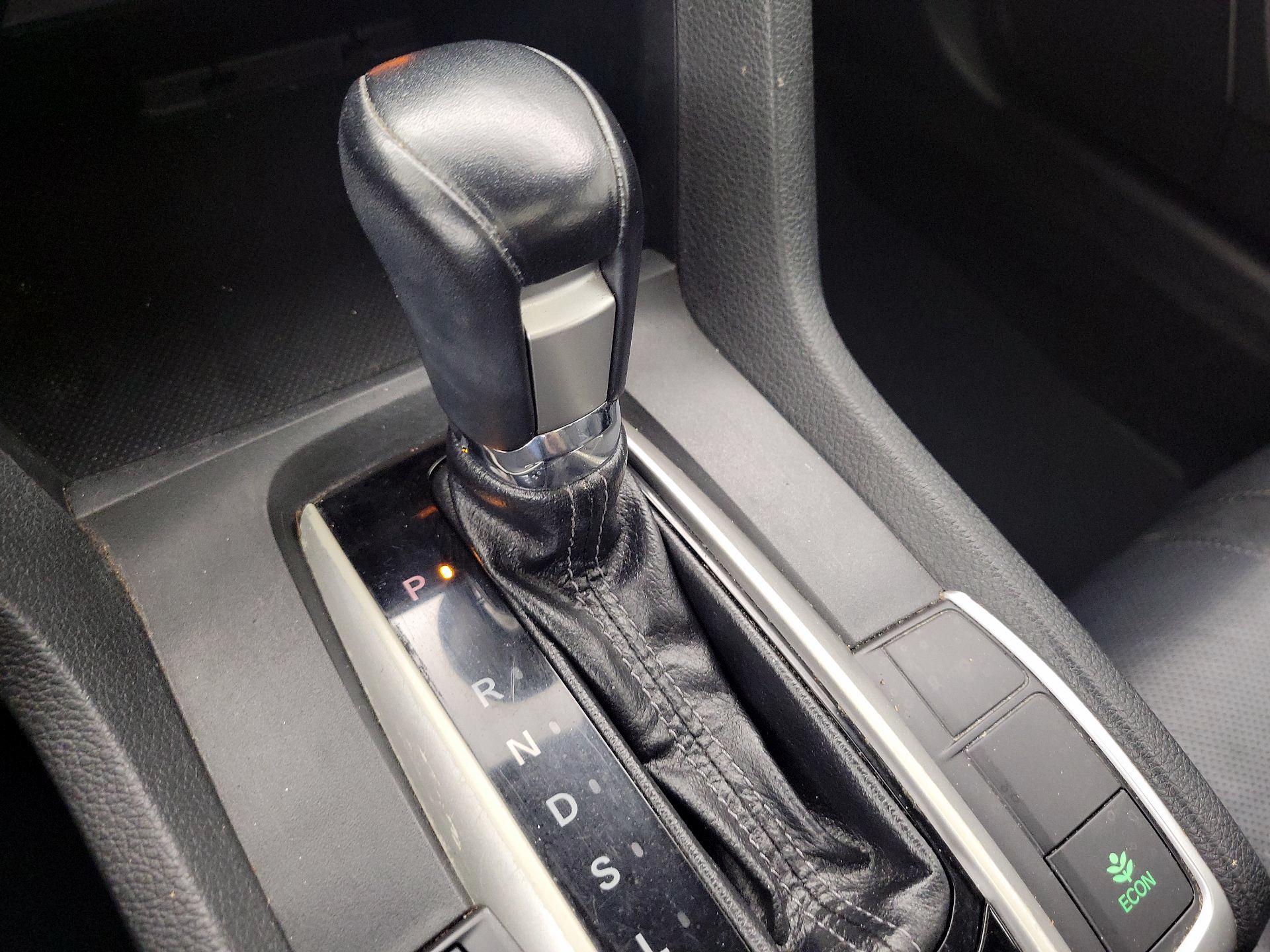 Thumbnail: 2016 Honda Civic - 17