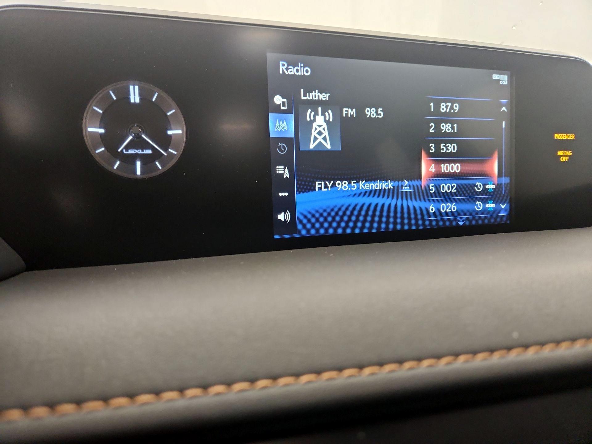 Thumbnail: 2022 Lexus UX - 16