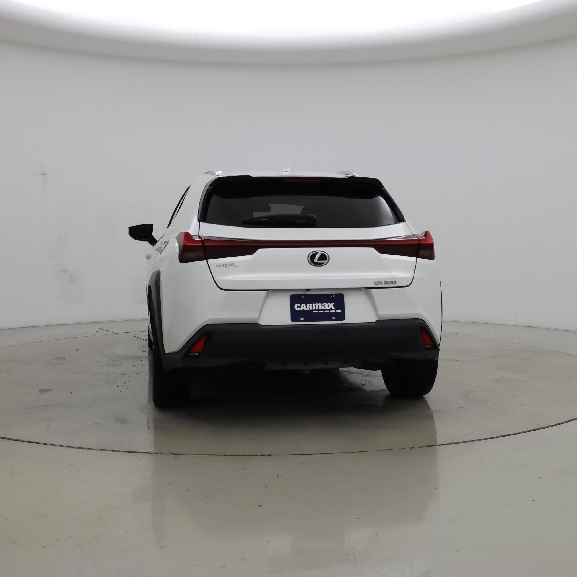 Thumbnail: 2022 Lexus UX - 6