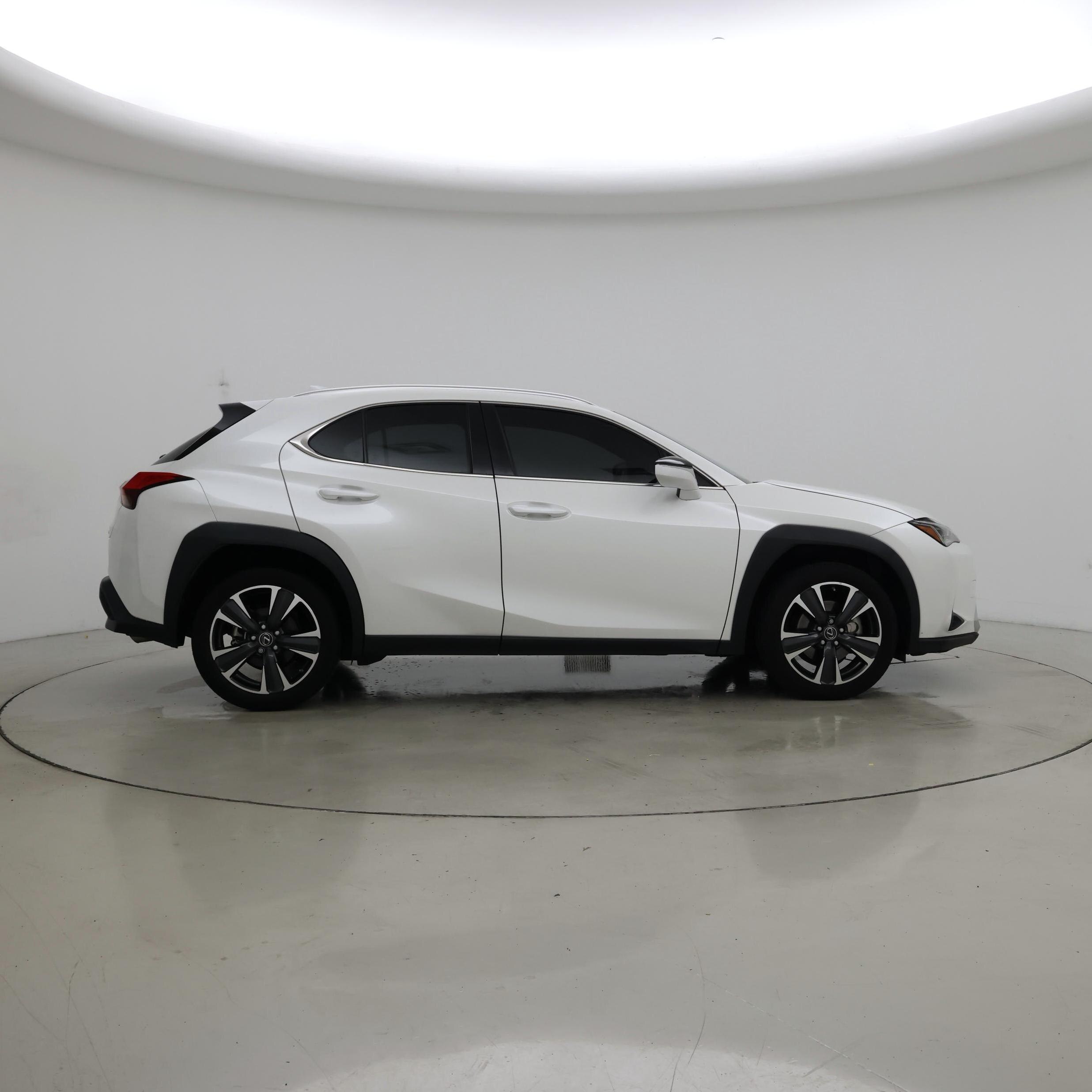 Thumbnail: 2022 Lexus UX - 7