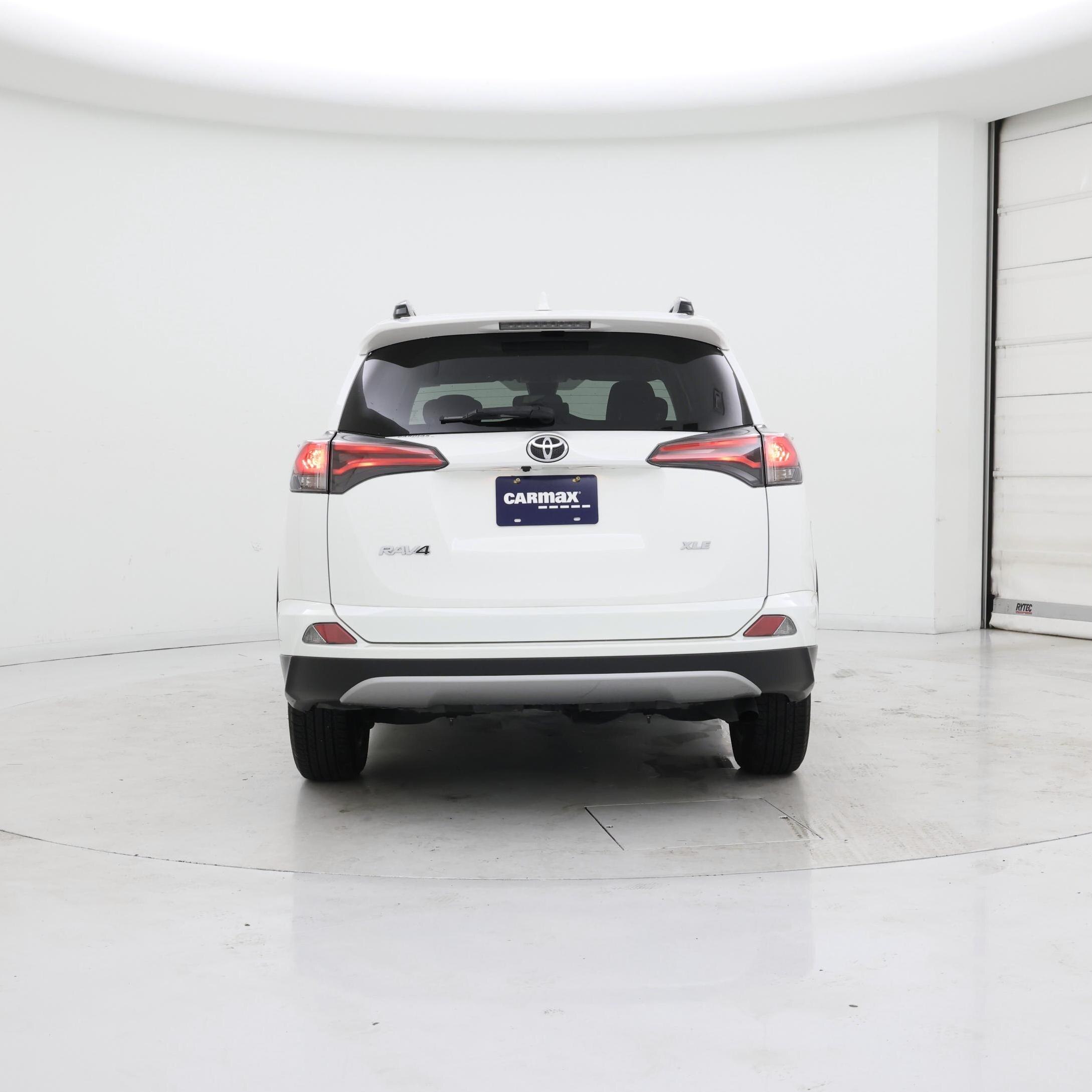 Thumbnail: 2018 Toyota RAV4 - 6