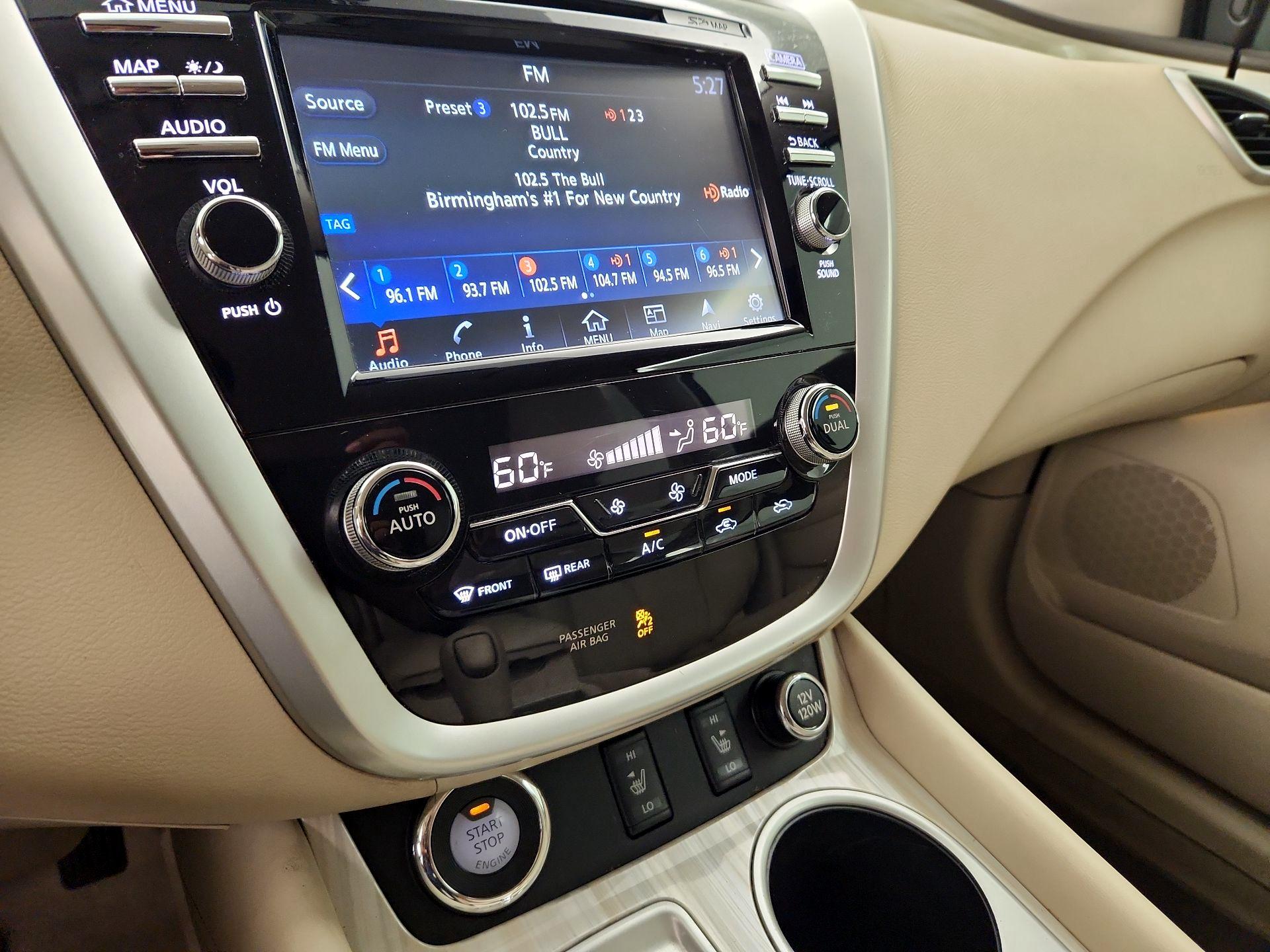 Thumbnail: 2015 Nissan Murano - 17