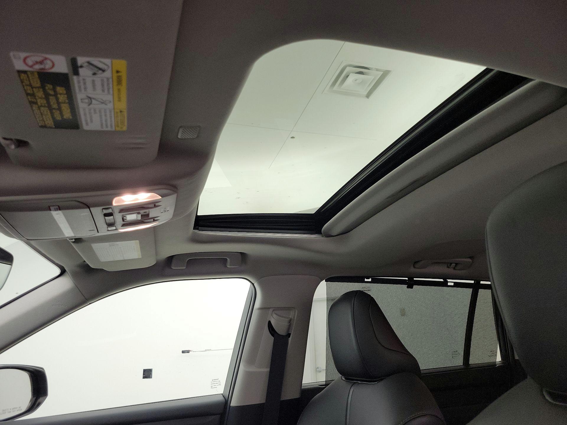 Thumbnail: 2021 Toyota Highlander - 19