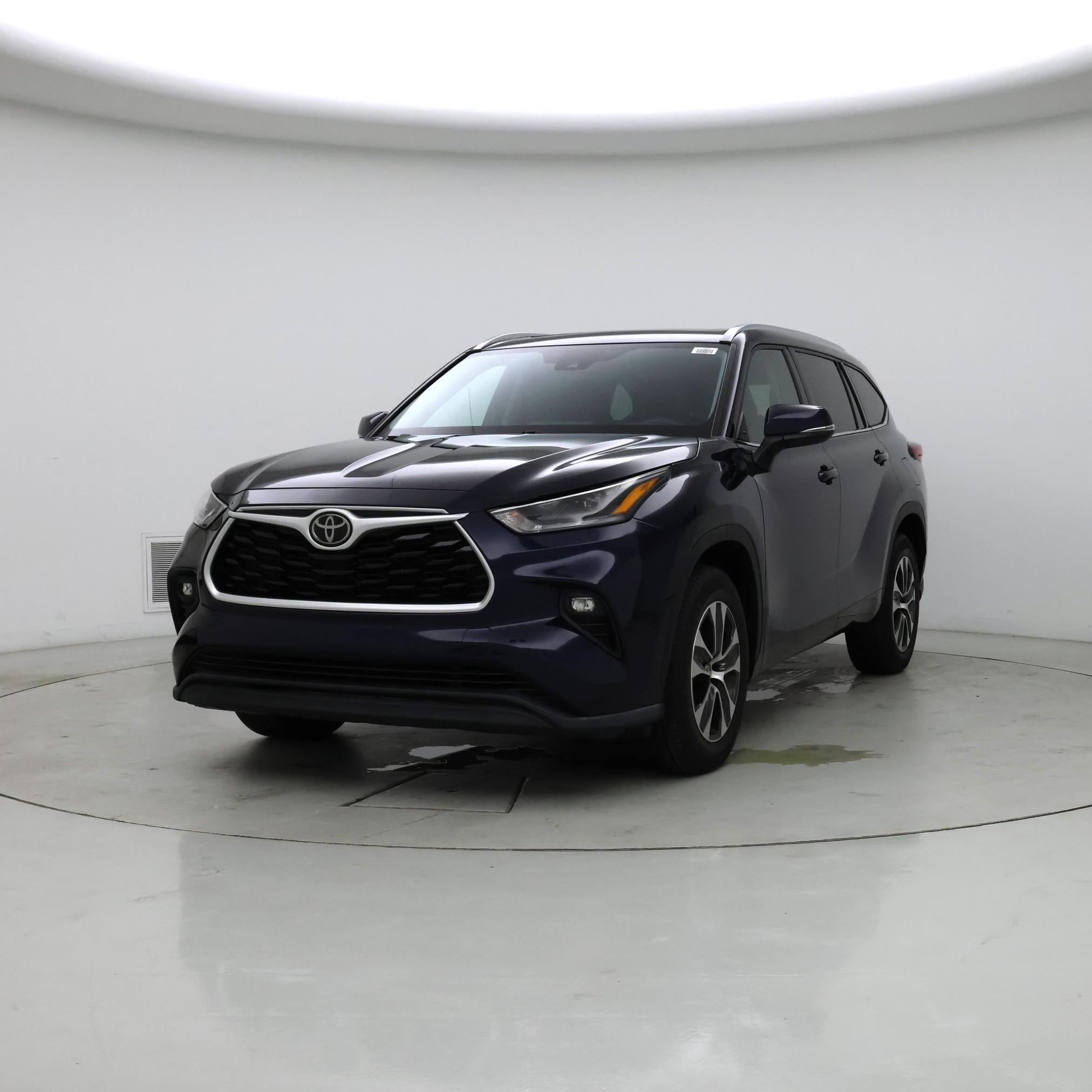 Thumbnail: 2021 Toyota Highlander - 4