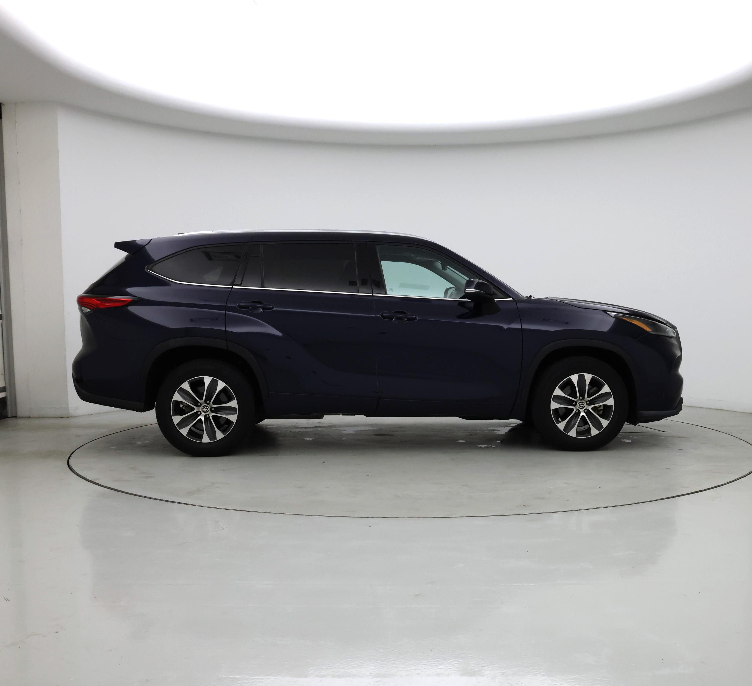 Thumbnail: 2021 Toyota Highlander - 7