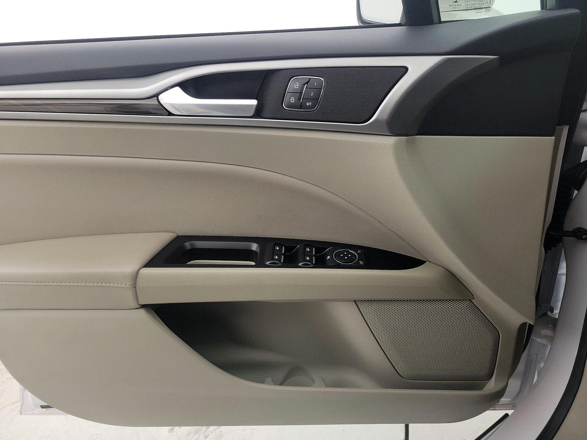 Thumbnail: 2019 Ford Fusion - 12