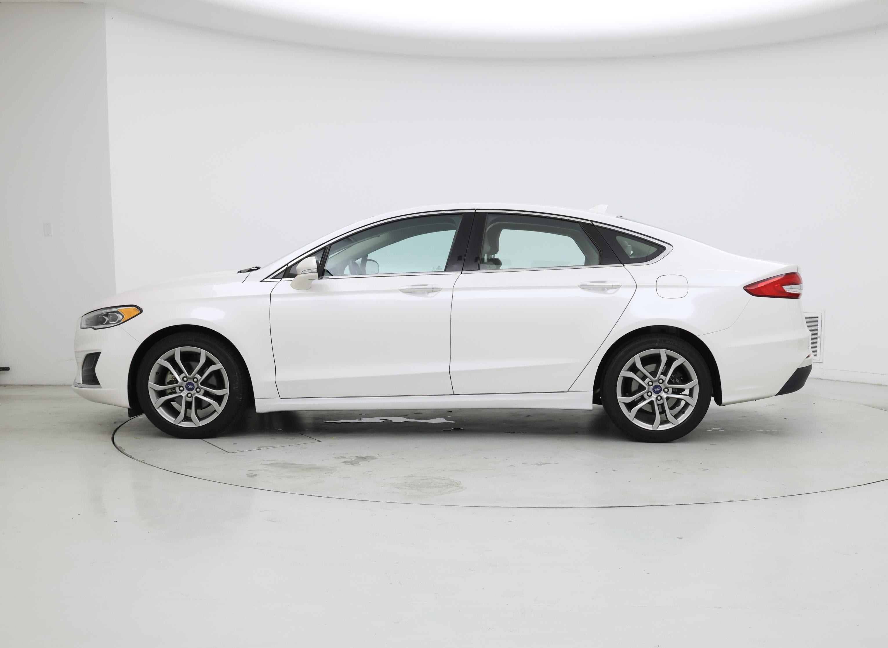 Thumbnail: 2019 Ford Fusion - 3