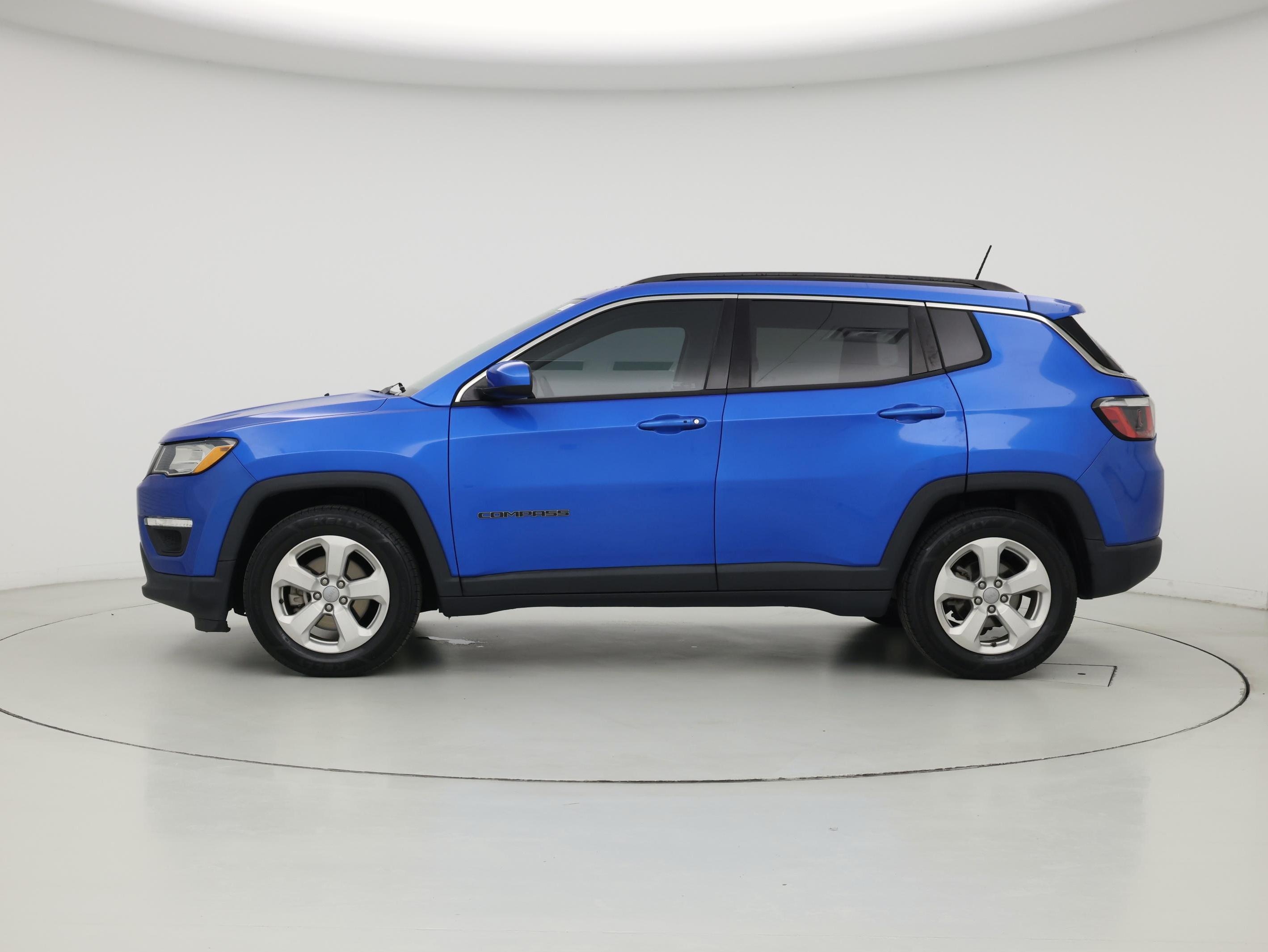 Thumbnail: 2019 Jeep Compass - 3