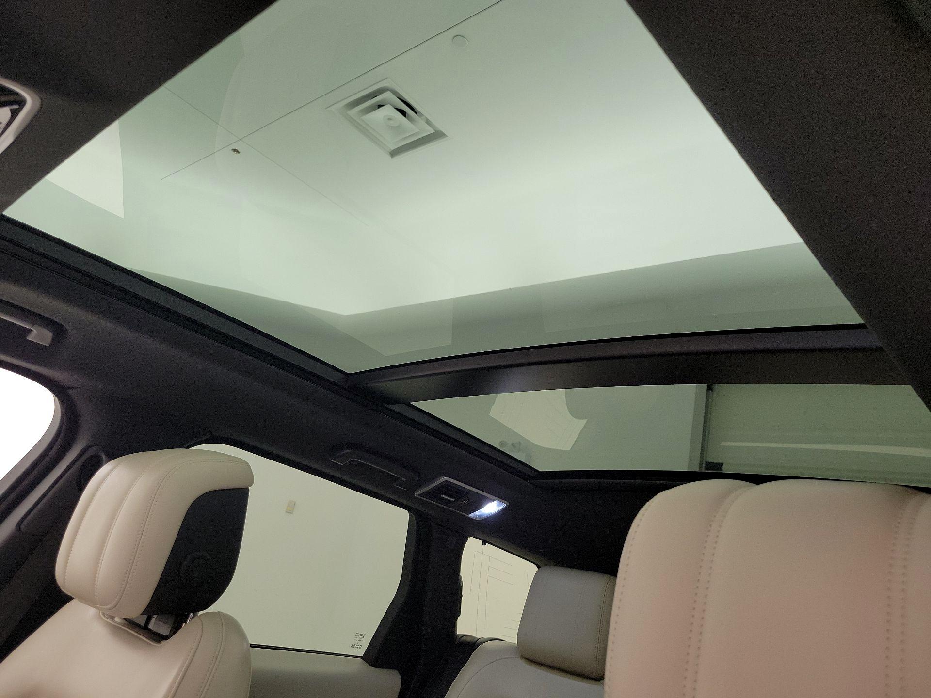 Thumbnail: 2020 Land Rover Range Rover Sport - 20