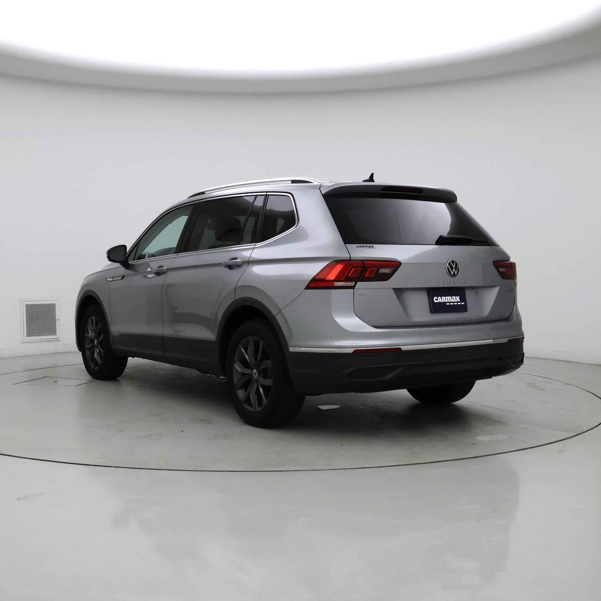 Thumbnail: 2022 Volkswagen Tiguan - 2