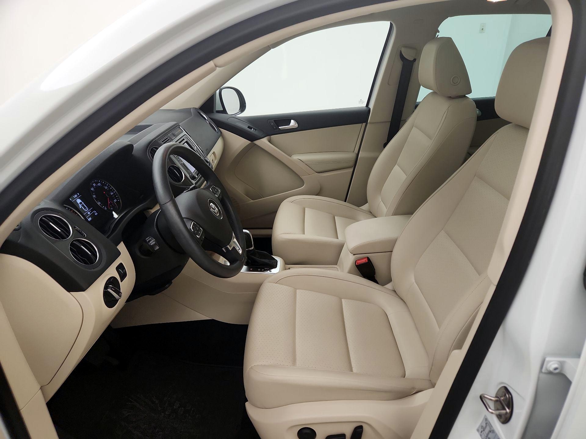 Thumbnail: 2016 Volkswagen Tiguan - 11