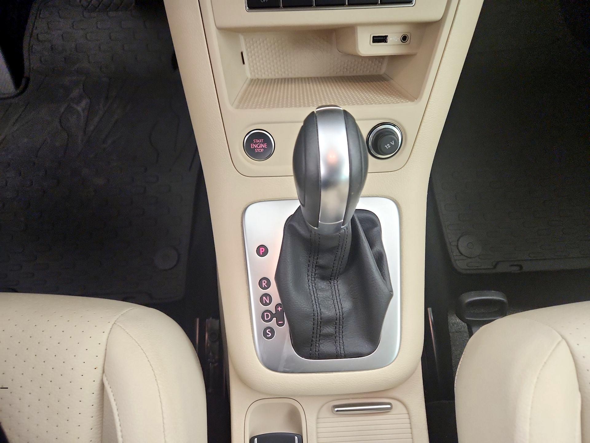 Thumbnail: 2016 Volkswagen Tiguan - 18