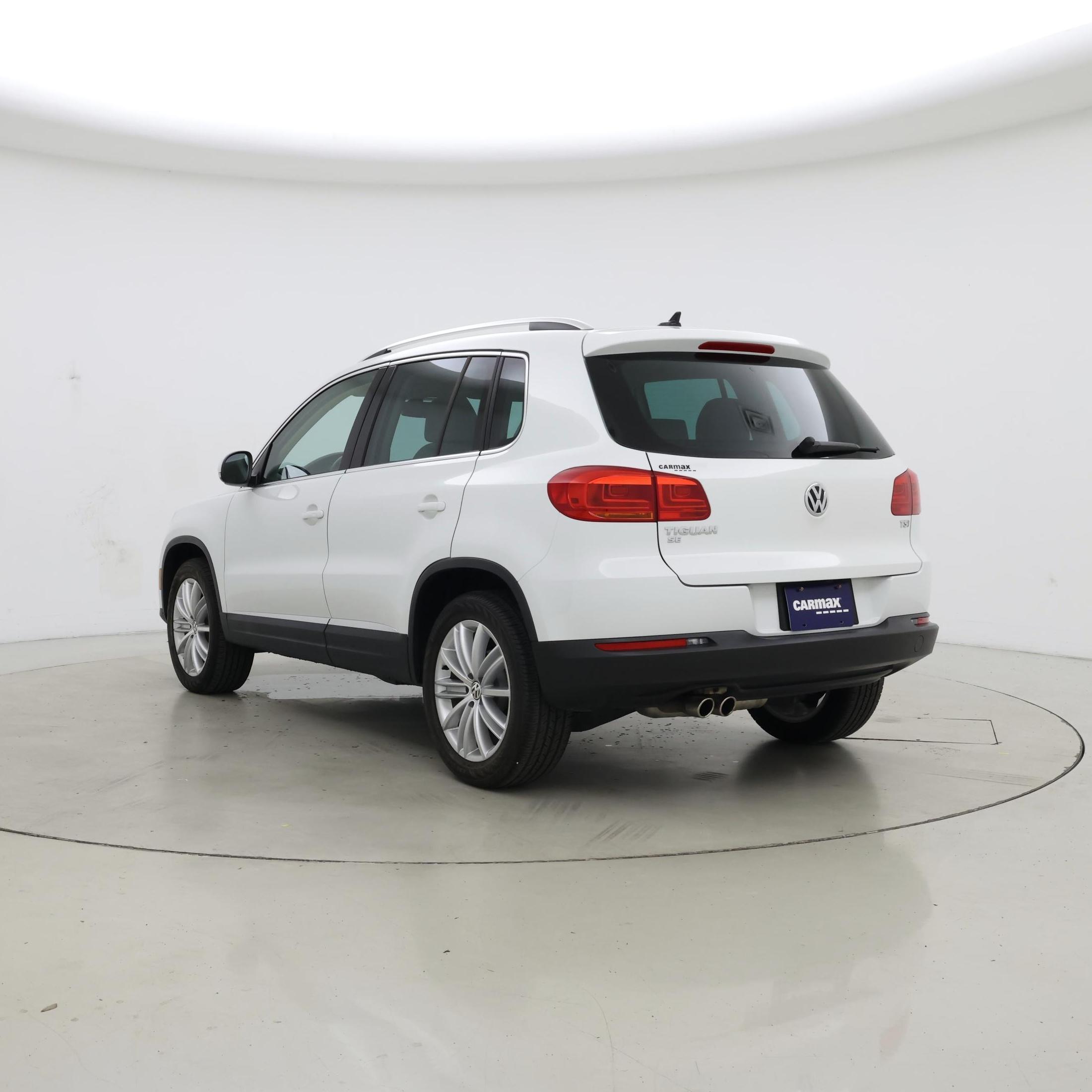 Thumbnail: 2016 Volkswagen Tiguan - 2