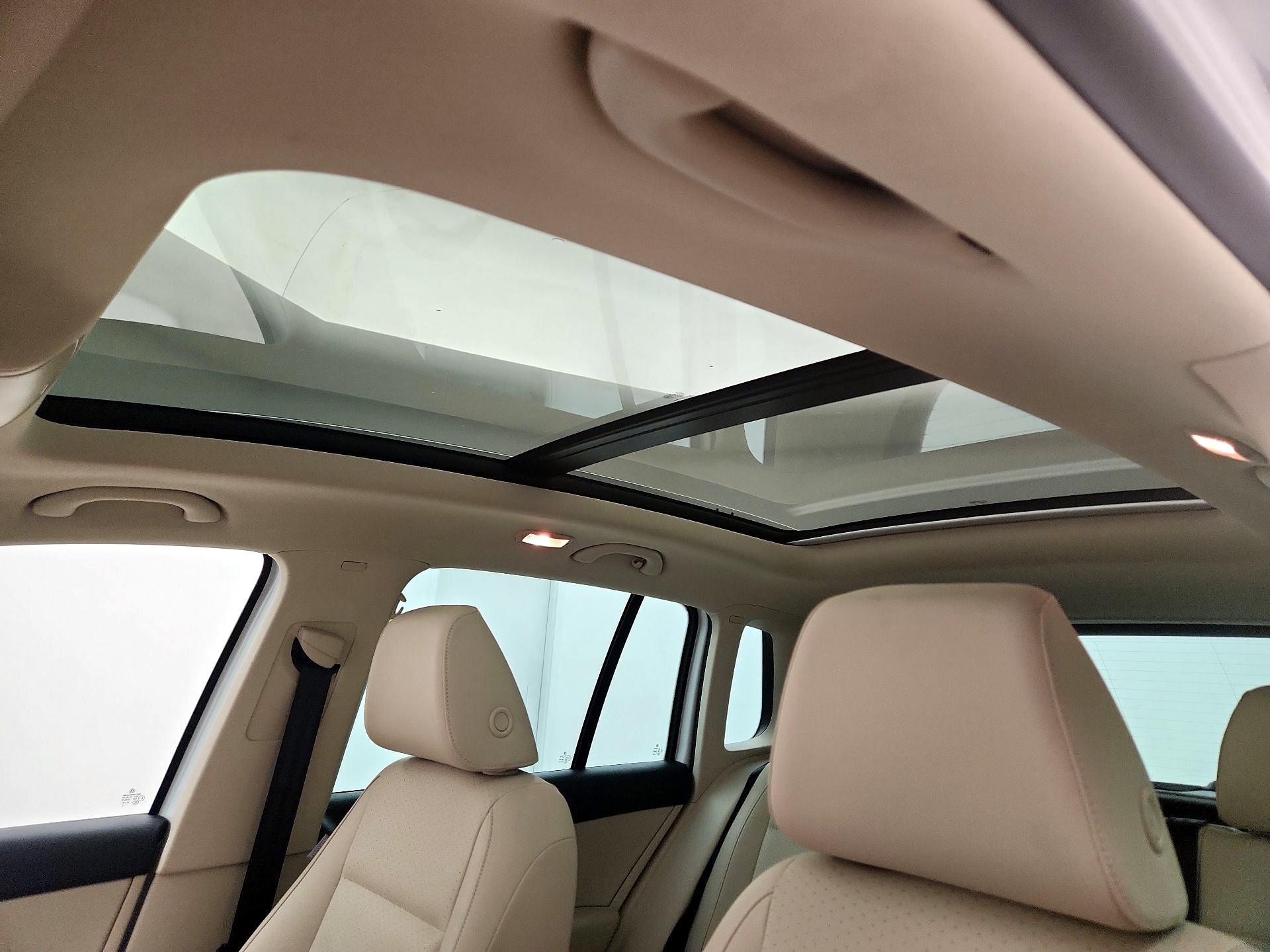 Thumbnail: 2016 Volkswagen Tiguan - 20