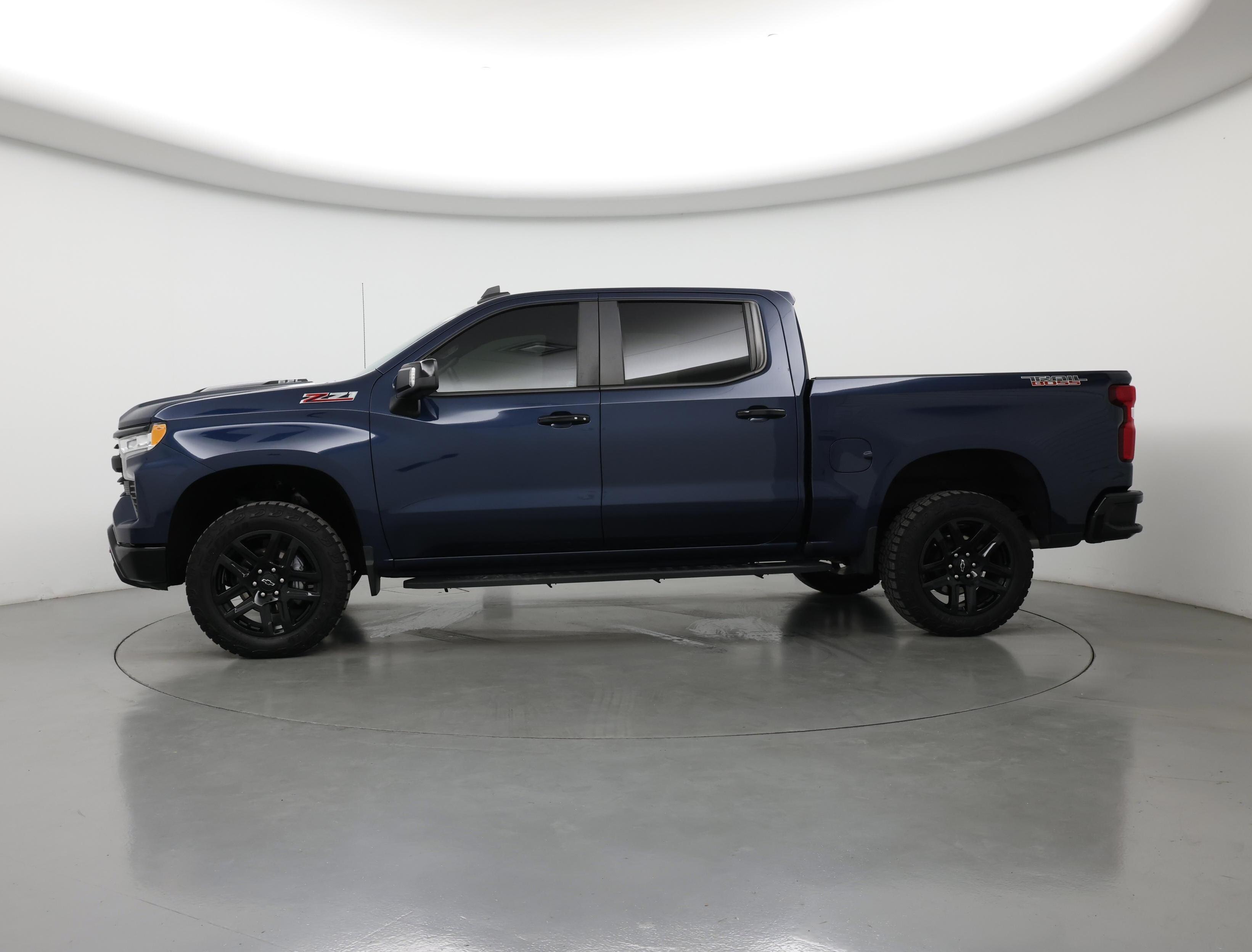 Thumbnail: 2023 Chevrolet Silverado 1500 - 3