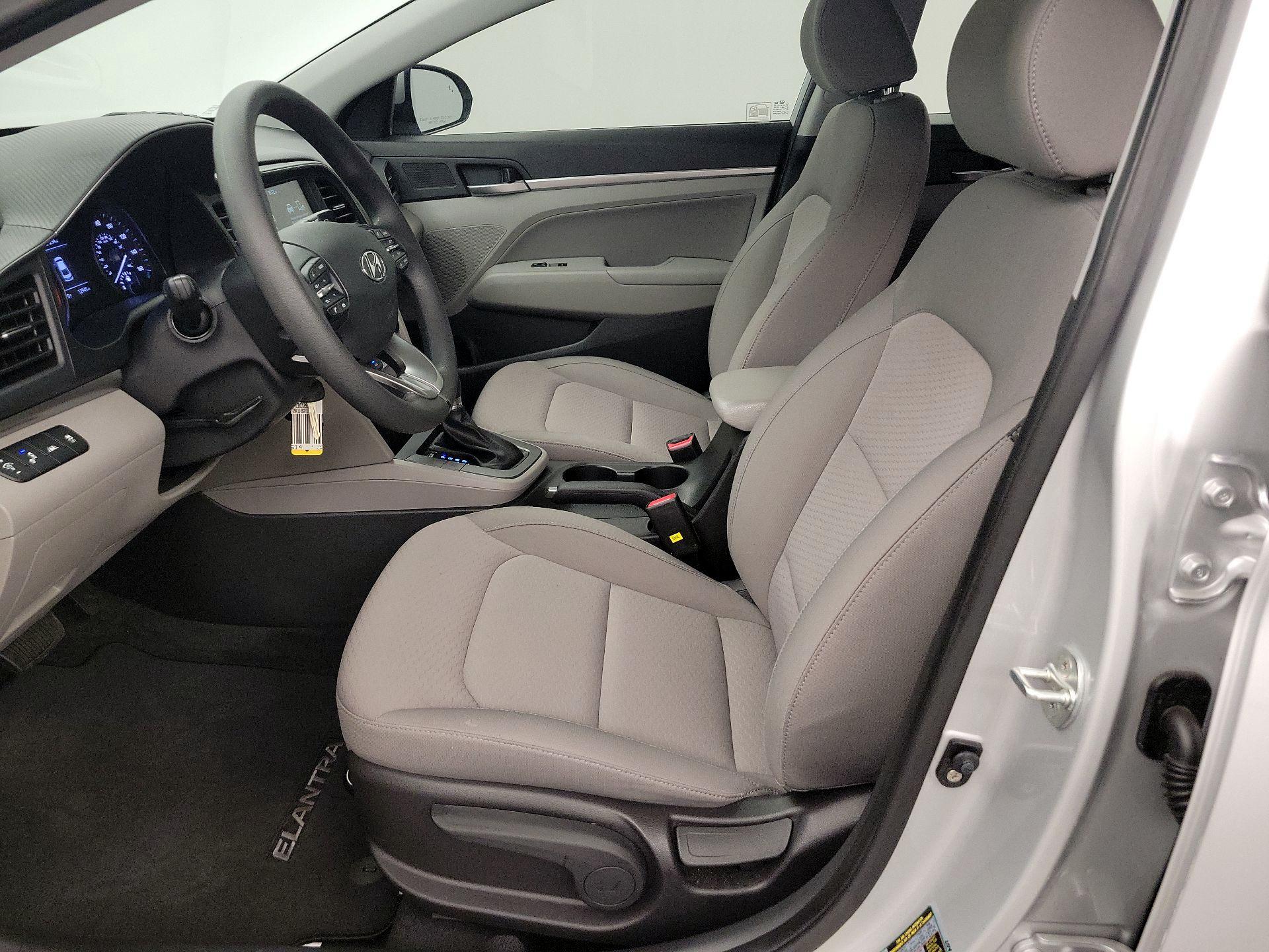 Thumbnail: 2019 Hyundai Elantra - 11